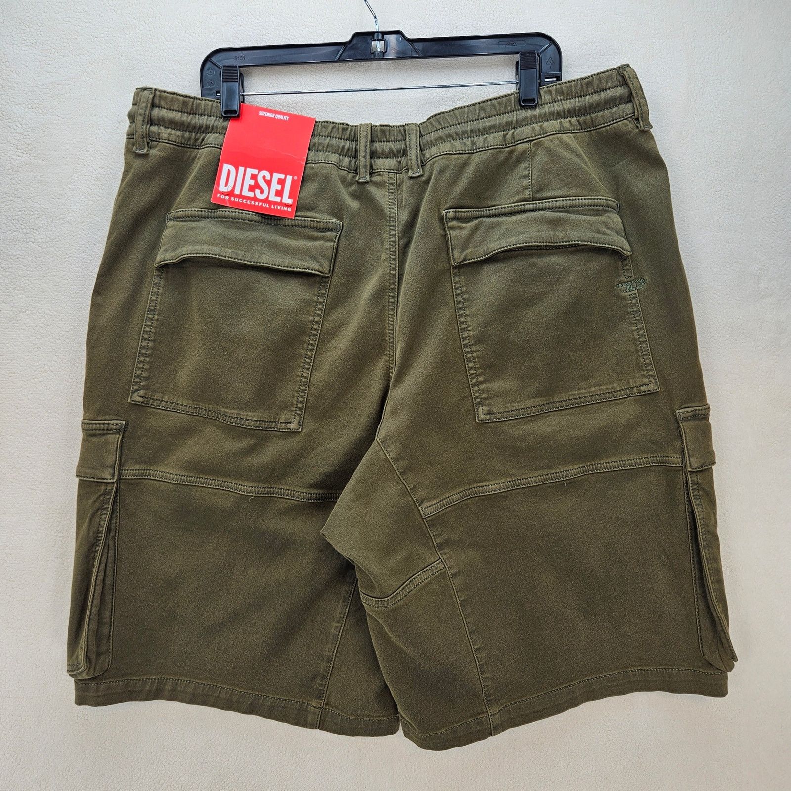 Diesel DIESEL MEN'S 40 D-KROOLEY CARGO SHORTS MILITARY GREEN $325 Size US 40 / EU 56 - 7 Thumbnail
