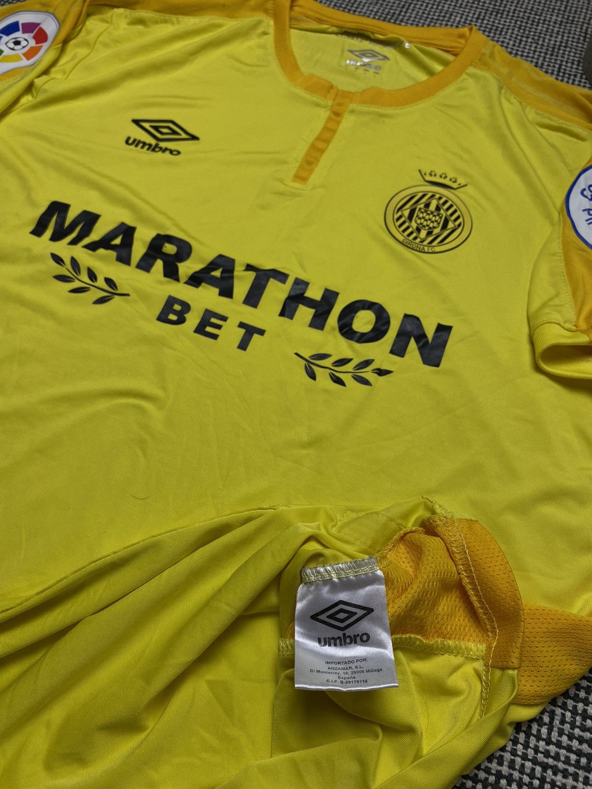 Umbro Girona umbro vintage rare Soccer Jersey Size US L / EU 52-54 / 3 - 12 Thumbnail