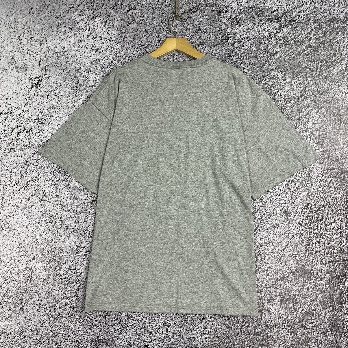 Nike × Vintage Nike Vintage 00s 🥵 Big Red centre swoosh logo t shirt tee Size US XL / EU 56 / 4 - 9 Thumbnail