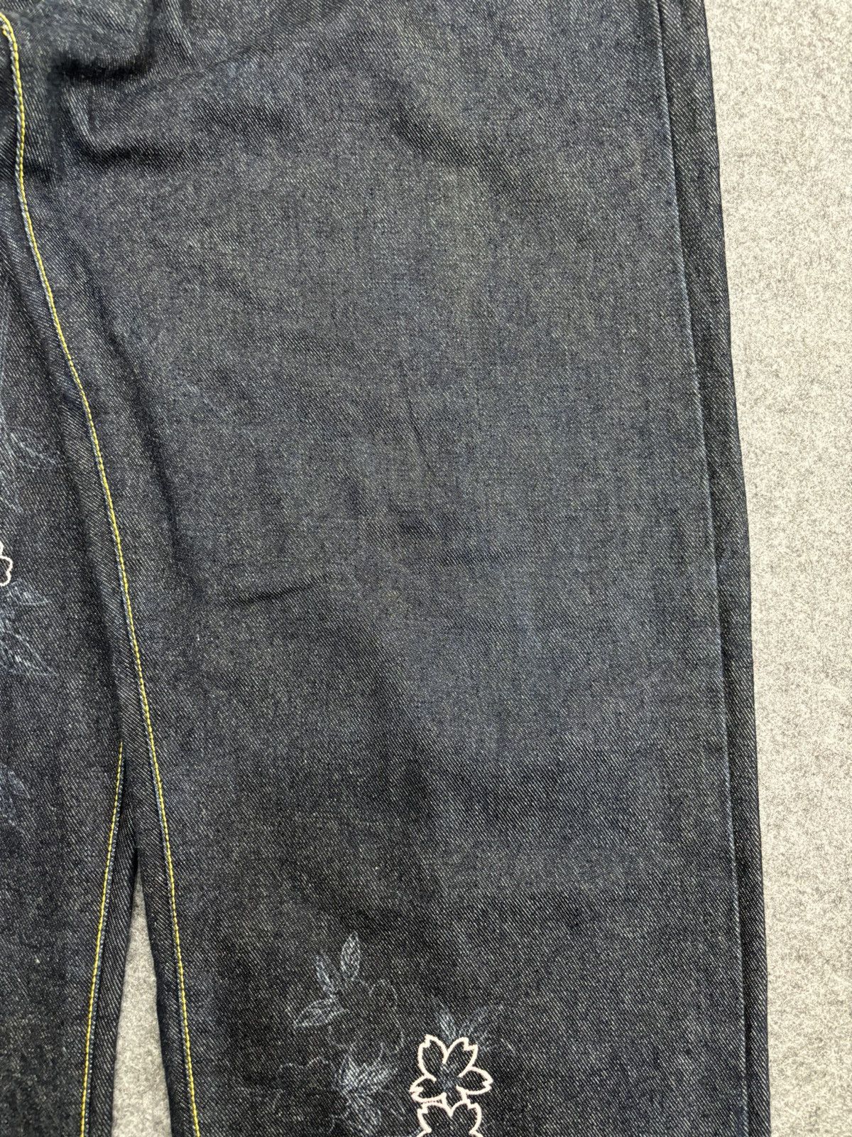 Japanese Brand 💥Baggy Embroidery💥Artisanal Japan Embroidery Denim F527 Size US 34 / EU 50 - 5 Thumbnail