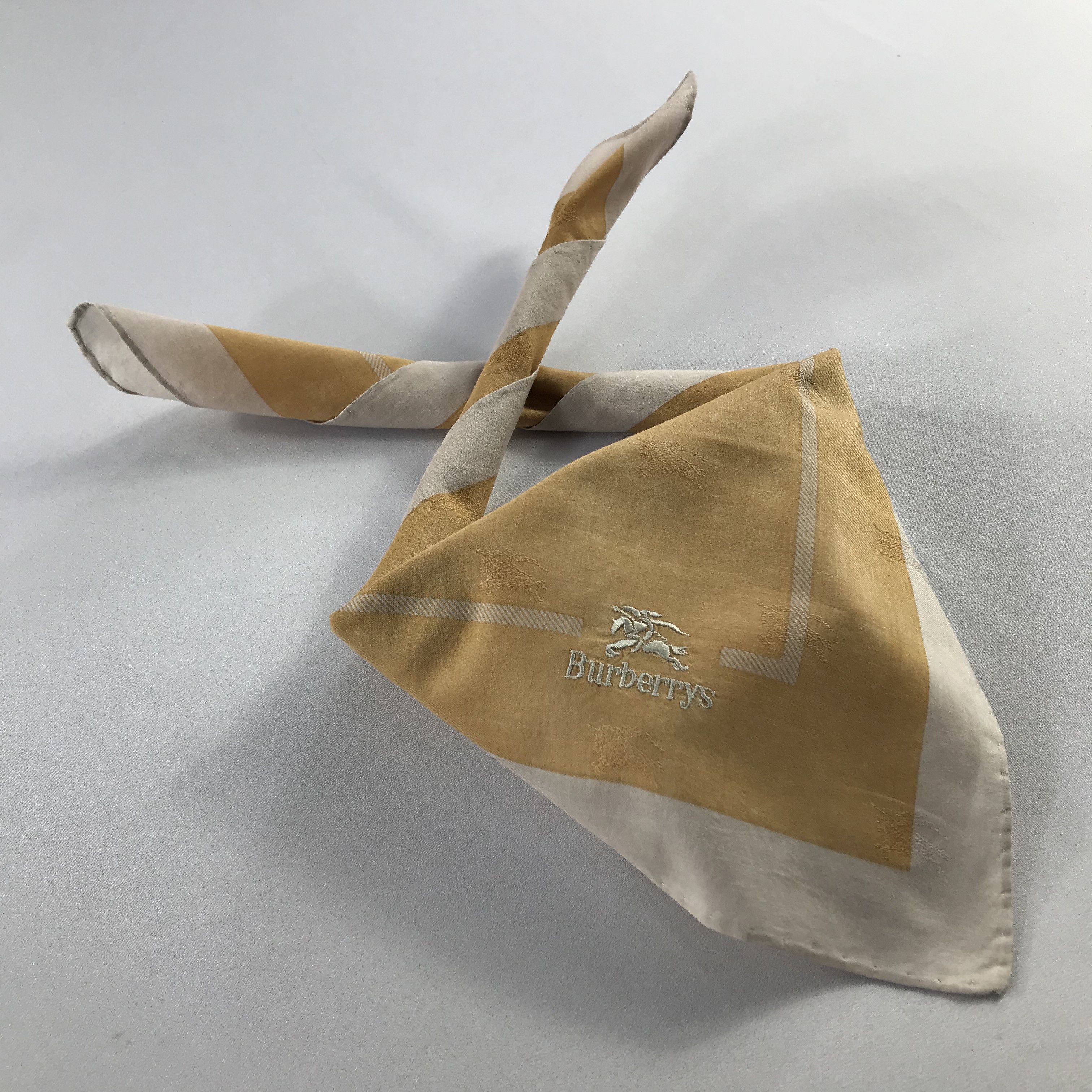 Burberry Burberry Handkerchief / Bandana / Neckerchief C738 Size ONE SIZE - 2 Thumbnail