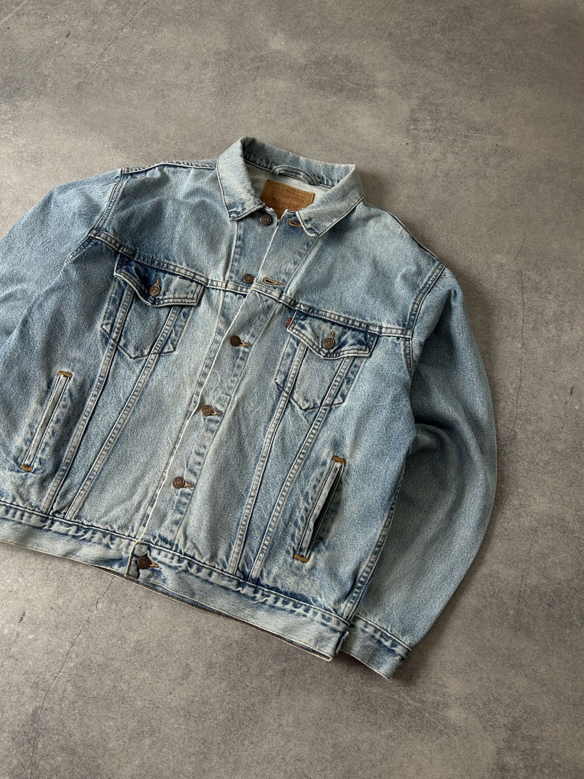 Levi's Vintage Clothing Vintage Levis 90s denim jacket mens size M Size US M / EU 48-50 / 2 - 6 Thumbnail