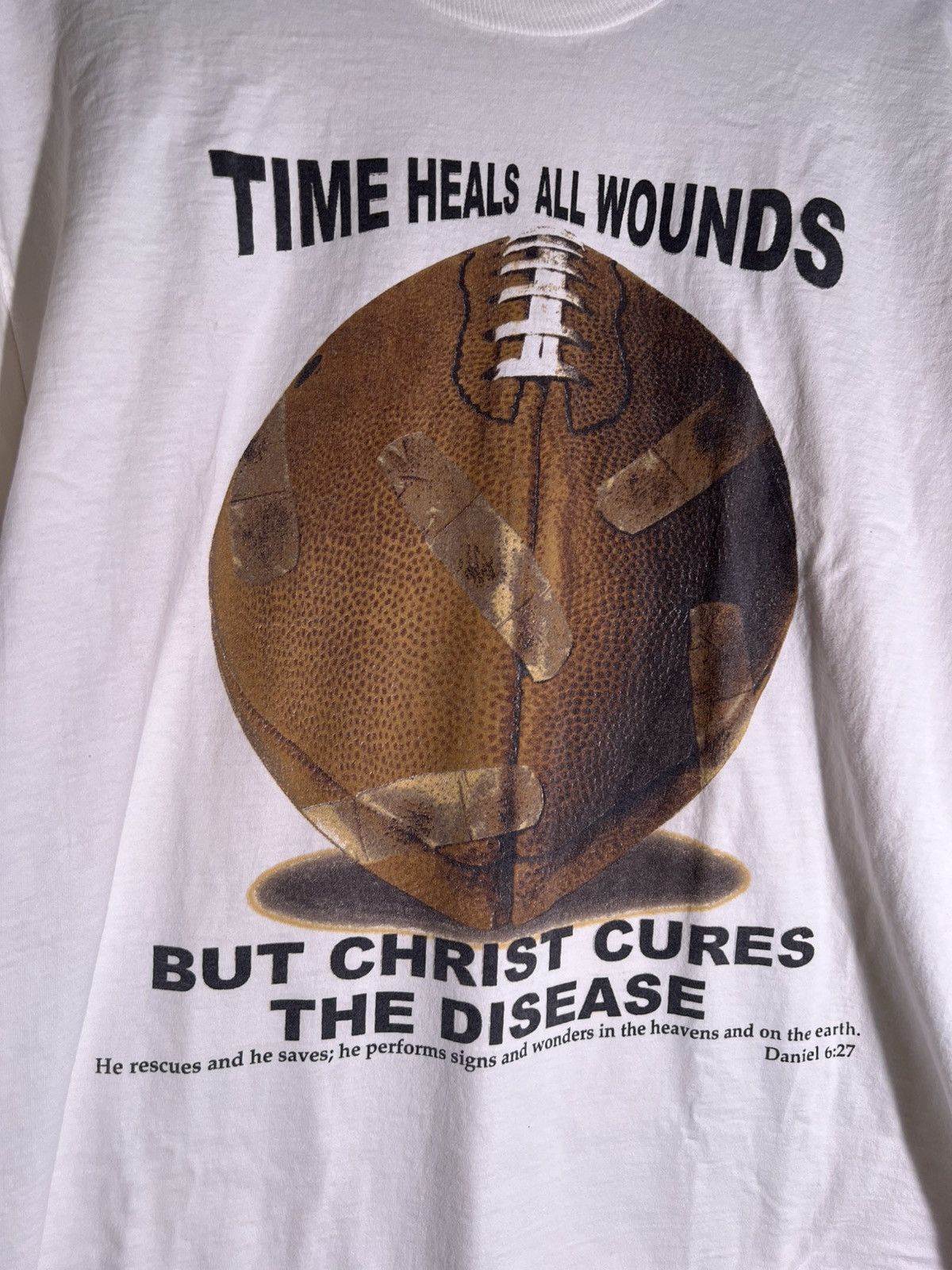 Vintage 90’s 2000’s Y2K VTG Vintage Jesus Christ Football Retro Tee Size US XL / EU 56 / 4 - 4 Thumbnail