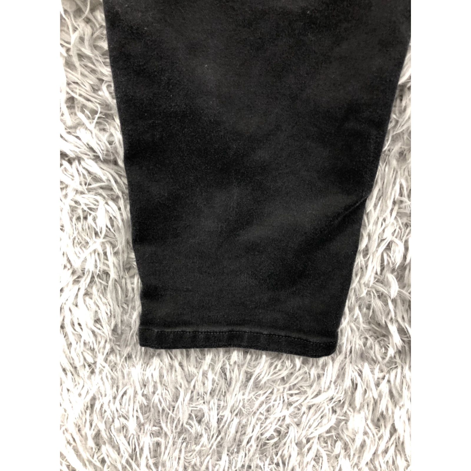 Vintage **Womens Mid Rise Black Pull On Capri Pants Size 4** User: **Sonoma Mid Rise Black Pull-On Capri Pants Size 4** Size 27" / US 4 / IT 40 - 7 Thumbnail