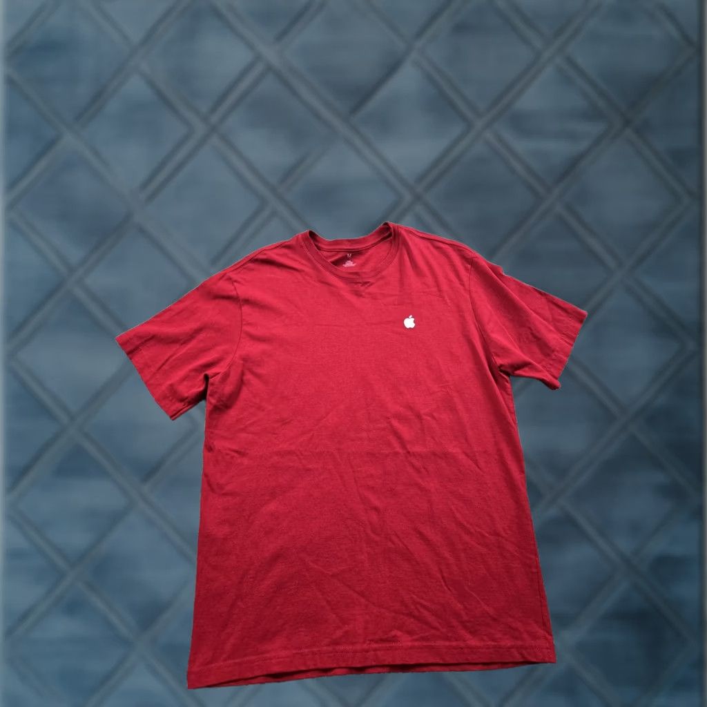 Apple VINTAGE Apple T Shirt Medium Red Short Sleeve Crew Neck Cotton Graphic Employee Size US M / EU 48-50 / 2 - 1 Thumbnail