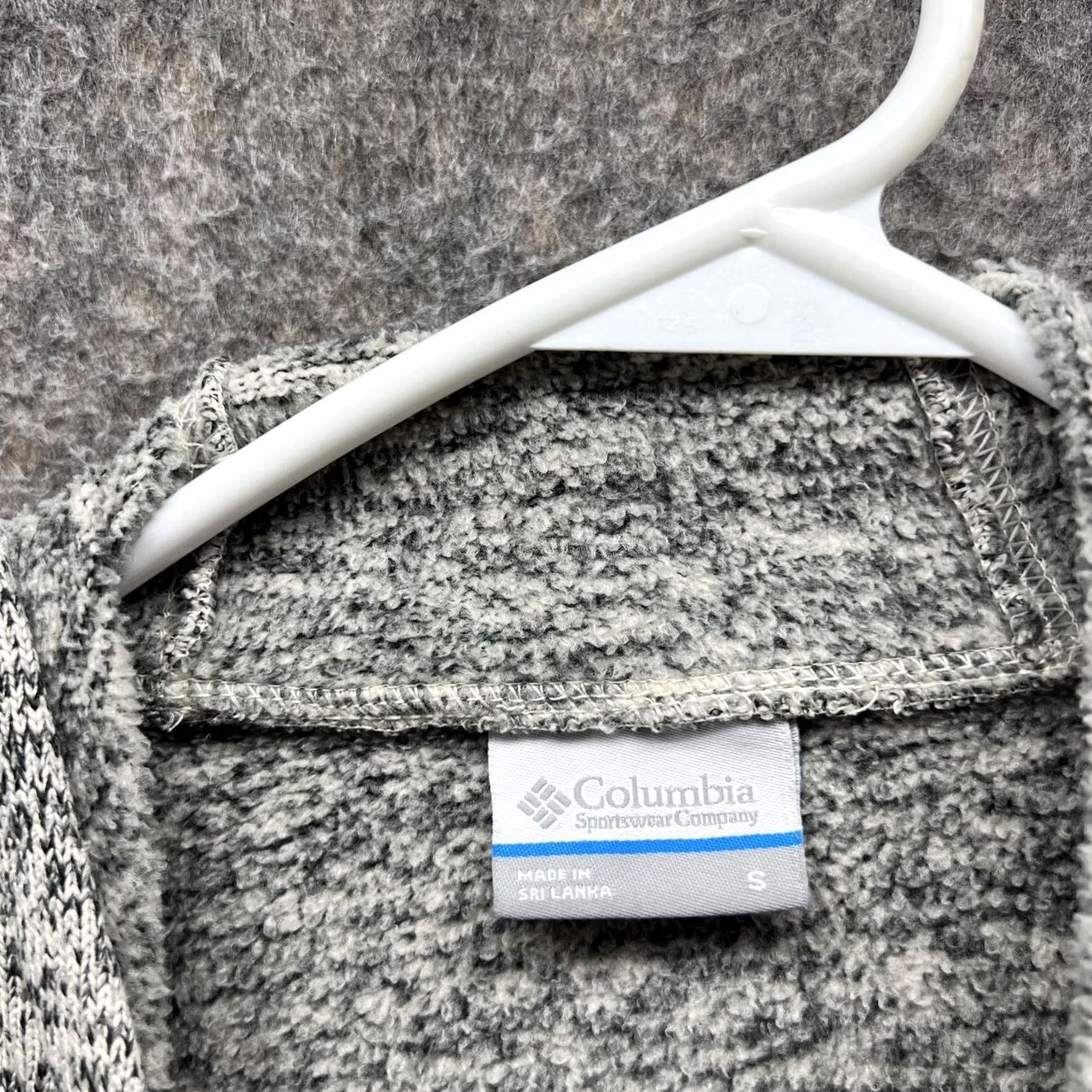 Vintage VINTAGE? No. Columbia Sweater Women S Heather Gray Pullover Fleece Hooded Logo Casual Size S / US 4 / IT 40 - 5 Thumbnail