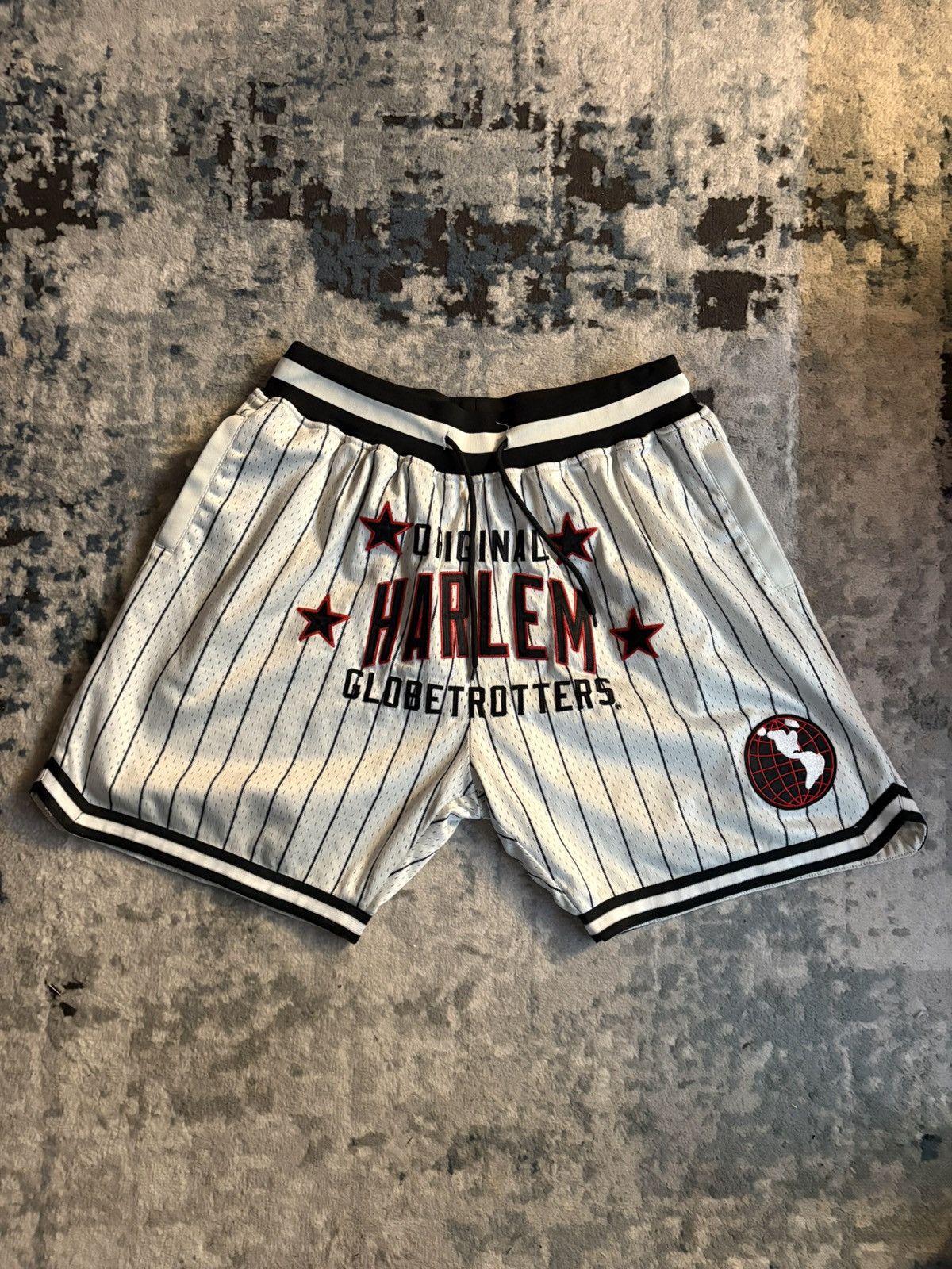 Harlem Globetrotters HARLEM GLOBETROTTERS TRIPLE DOUBLE SWINGMAN SHORTS Size US 36 / EU 52 - 1 Thumbnail