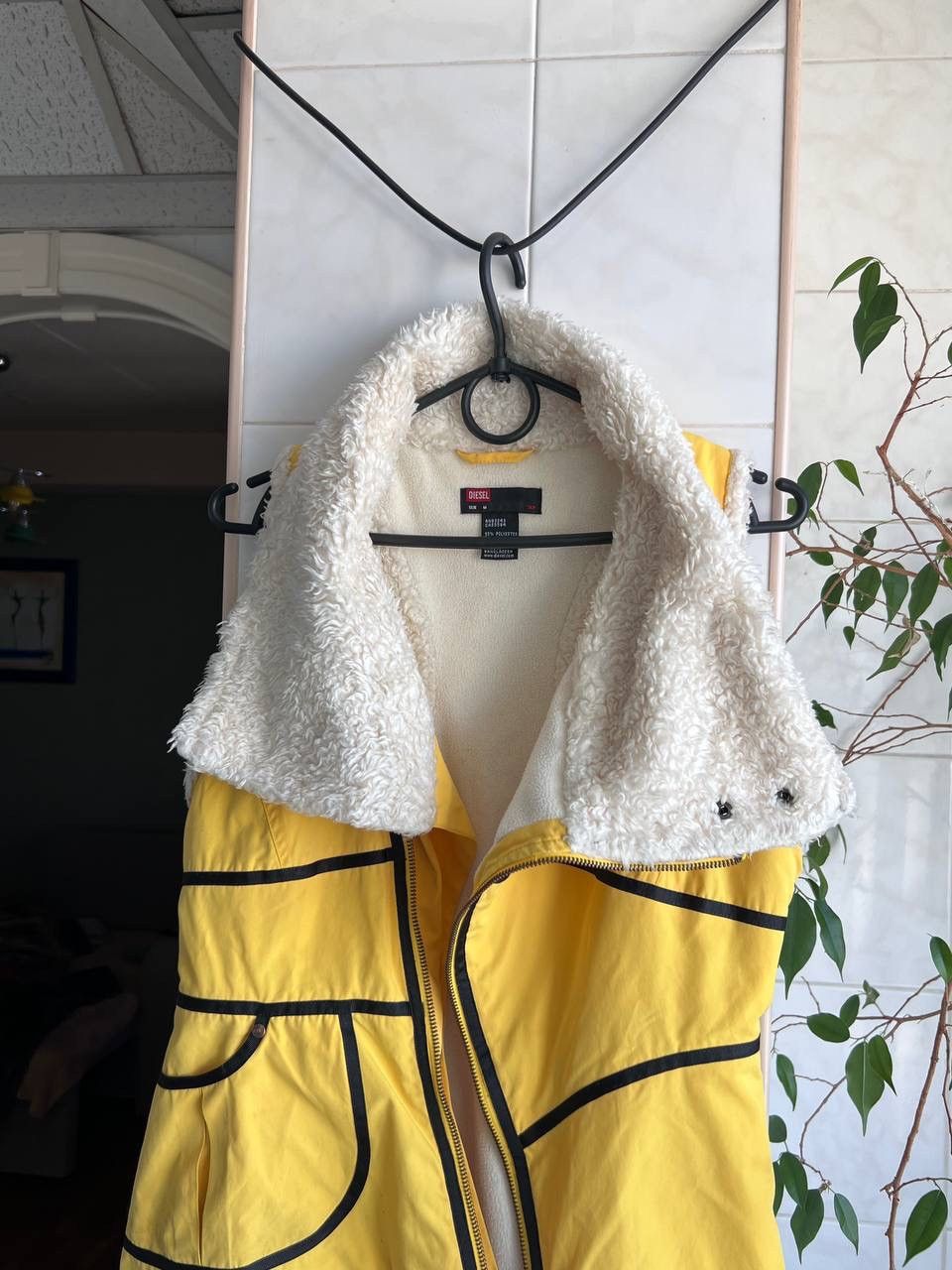 Diesel Vintage DIESEL Archive Avantgarde Y2K Vest Faux Fur Jacket Size M / US 6-8 / IT 42-44 - 2 Thumbnail