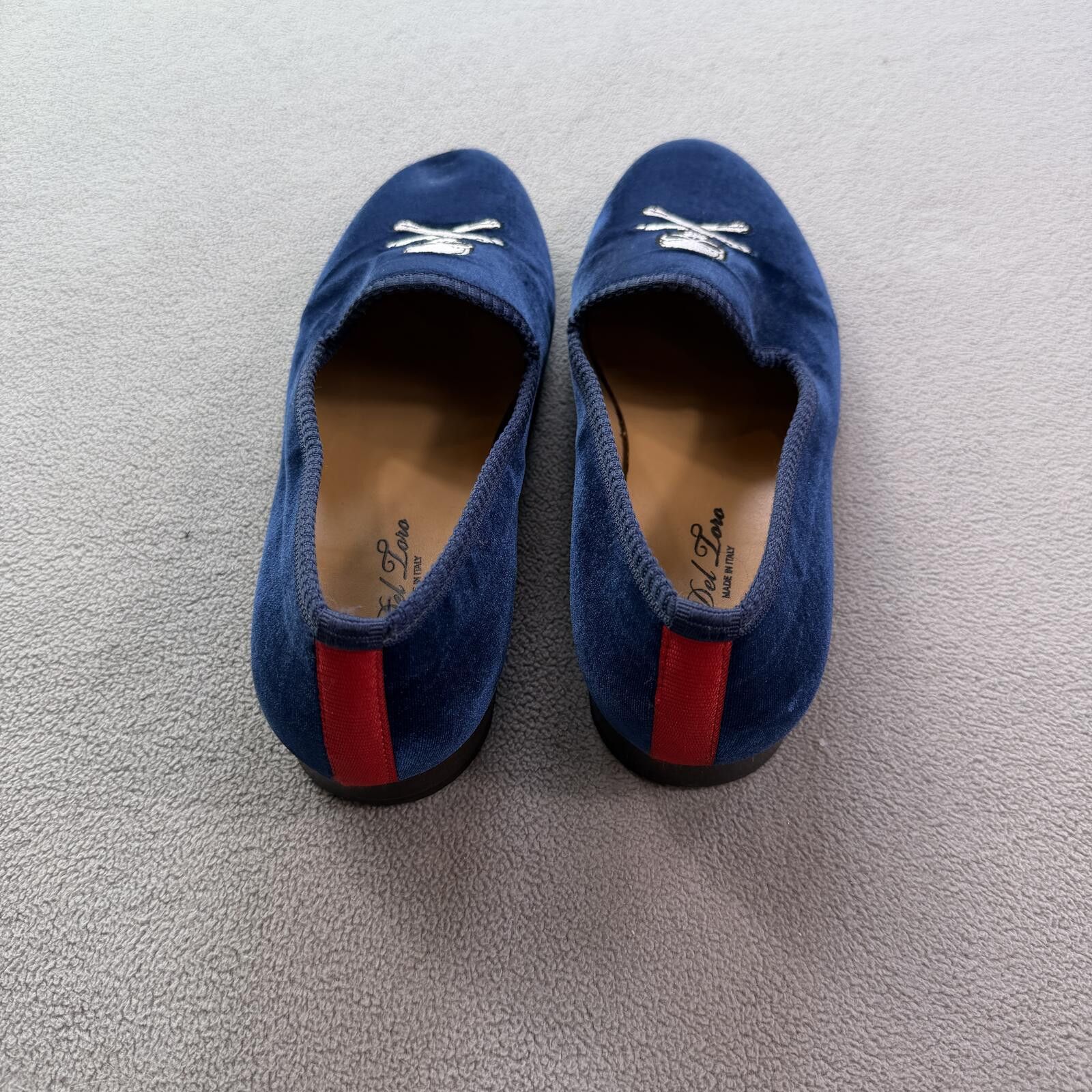 Del Toro Del Toro Navy Velvet Skull Embroidered Slippers Loafers Men Size US 8 / EU 41 - 3 Thumbnail