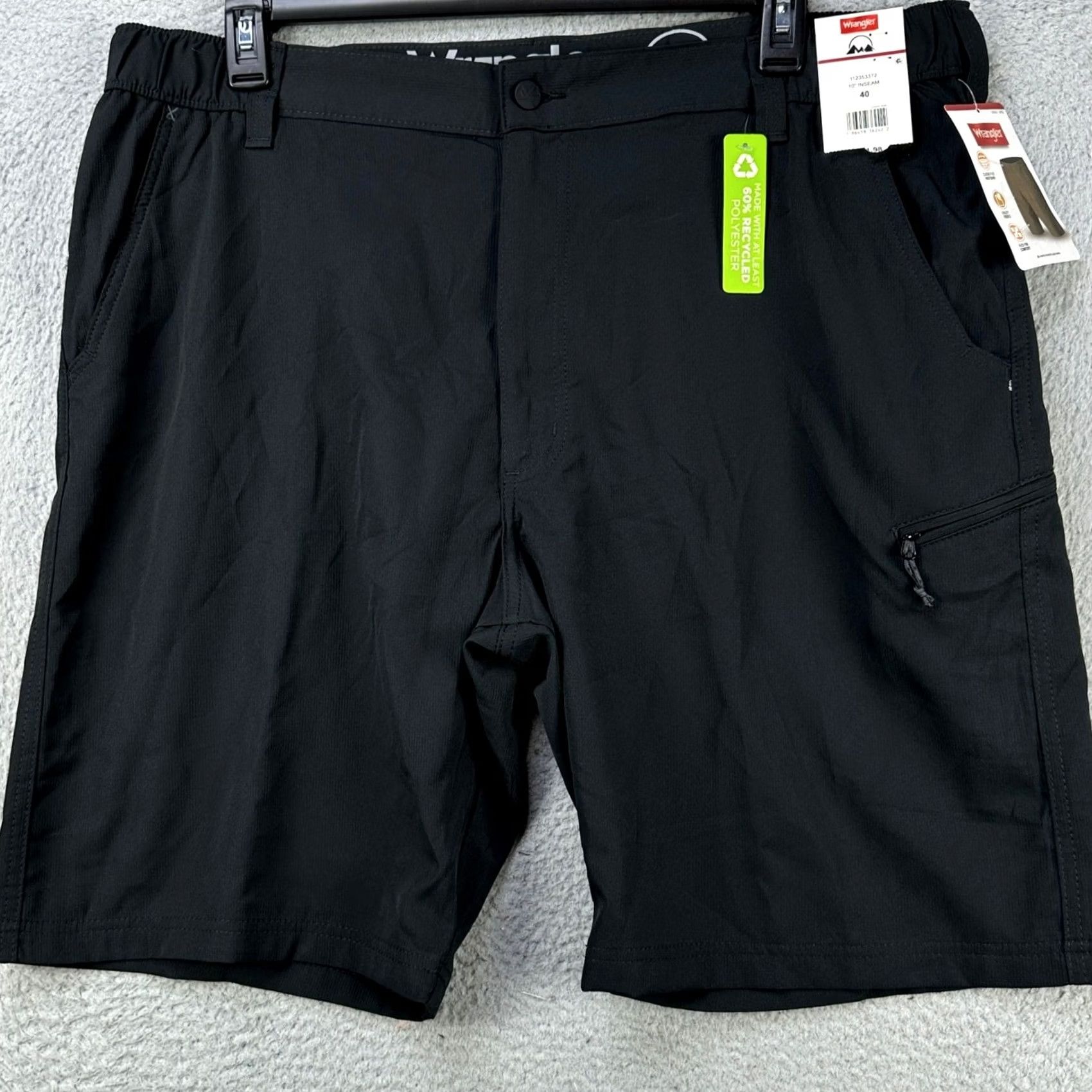 Wrangler VINTAGE: No Wrangler Shorts Cargo Mens 40 Black Flat Front Zipped Pocket Hiking Outdoor NEW Size US 40 / EU 56 - 2 Thumbnail