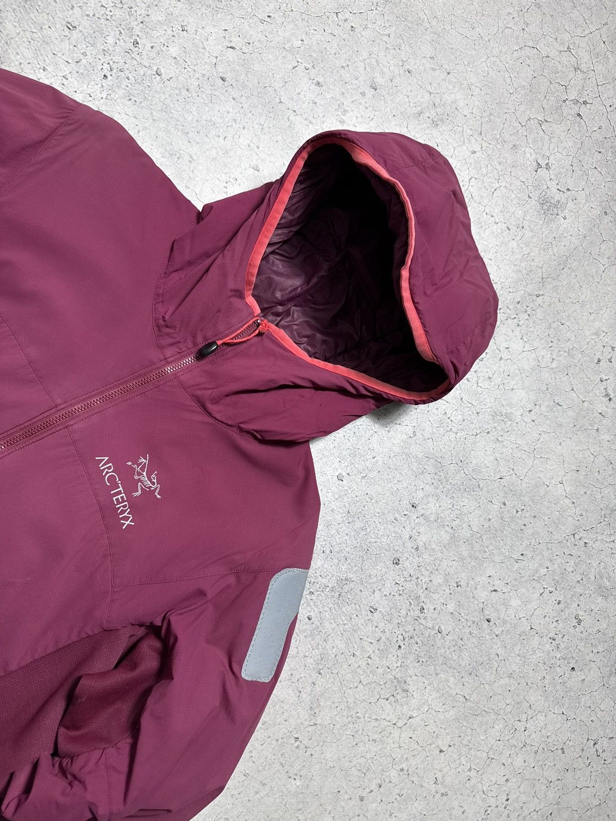Arc'teryx Arc’teryx Women’s Atom Puffer Jacket Outdoor Size L Size L / US 10 / IT 46 - 4 Thumbnail