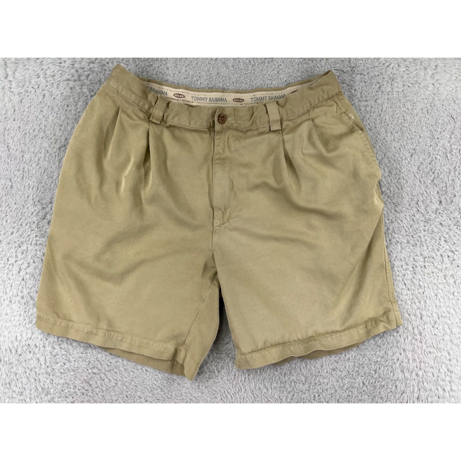 Tommy Bahama Tommy Bahama Shorts Mens 35 Beige Pleated 100% Silk Beach Pool Resort Vacation Size US 35 - 2 Thumbnail
