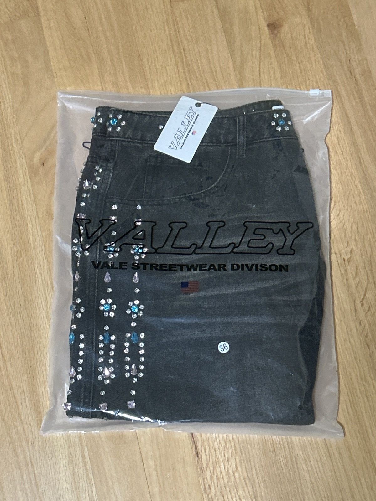 Vale Vale Black Candy Jean Shorts Size 36 Size US 36 / EU 52 - 14 Thumbnail