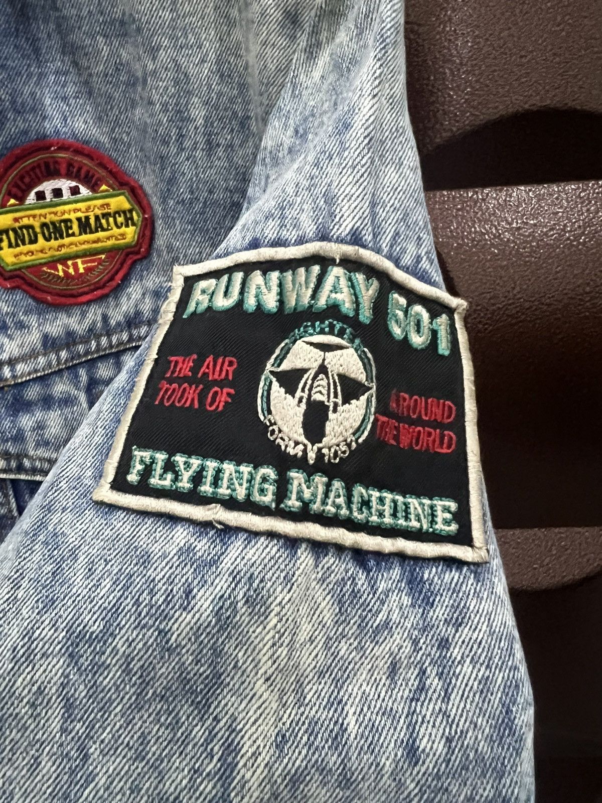 Japanese Brand Vintage 80's Wrangler Acid Wash Hotcrew Patches Denim Jacket Size US M / EU 48-50 / 2 - 6 Thumbnail