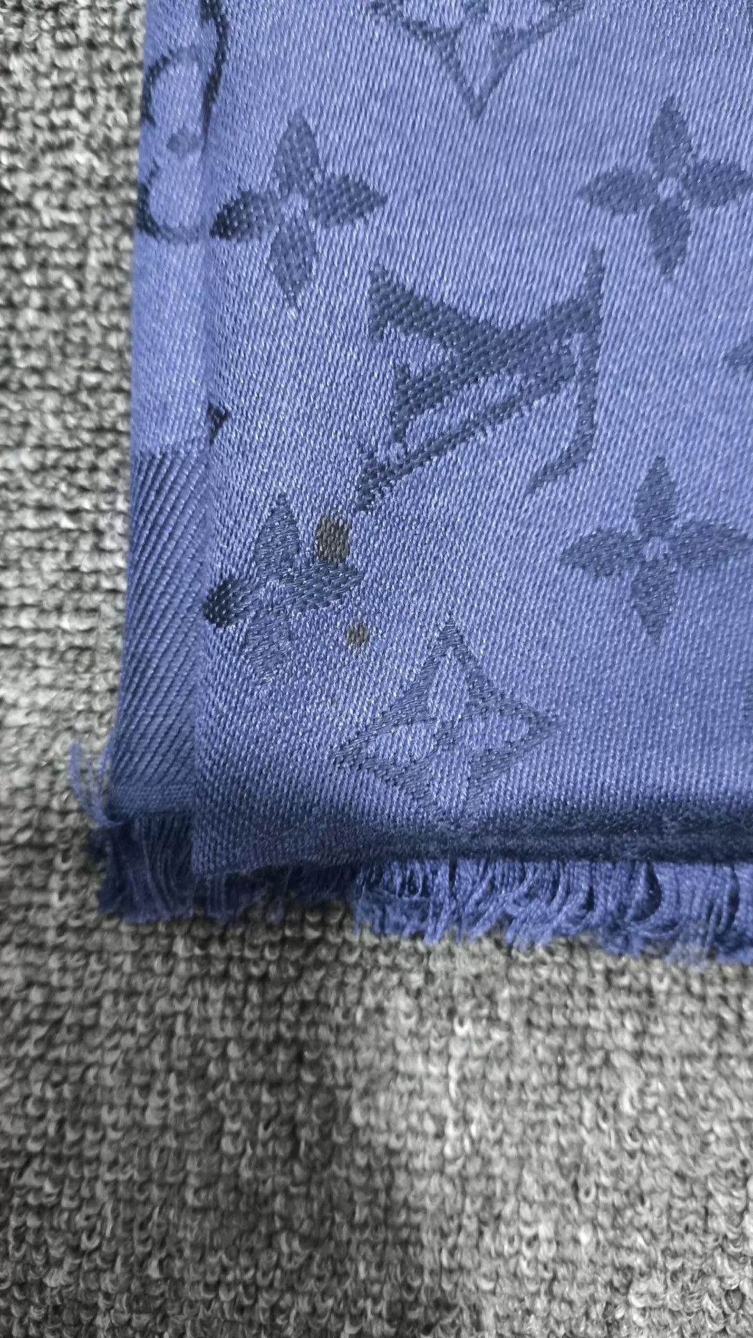 Louis Vuitton LV blue purple all over print scarf Size ONE SIZE - 2 Thumbnail