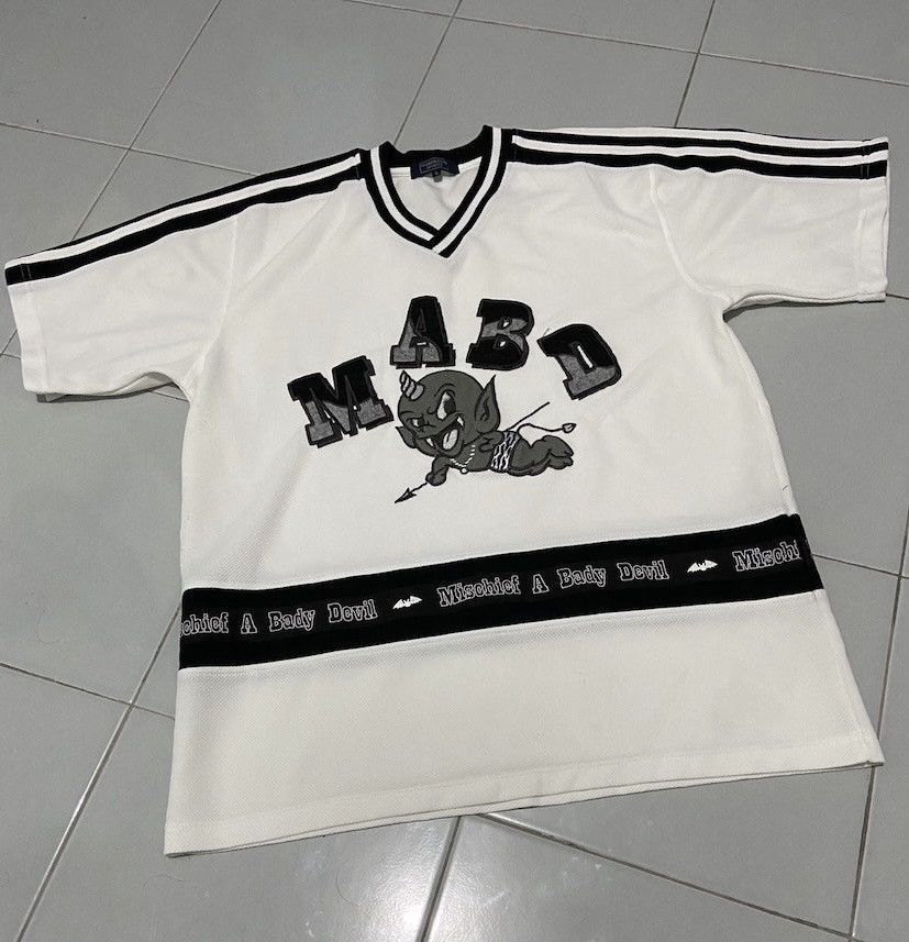 Japanese Brand × Vintage Vintage Mischief A Bady Devils Size US L / EU 52-54 / 3 - 9 Thumbnail