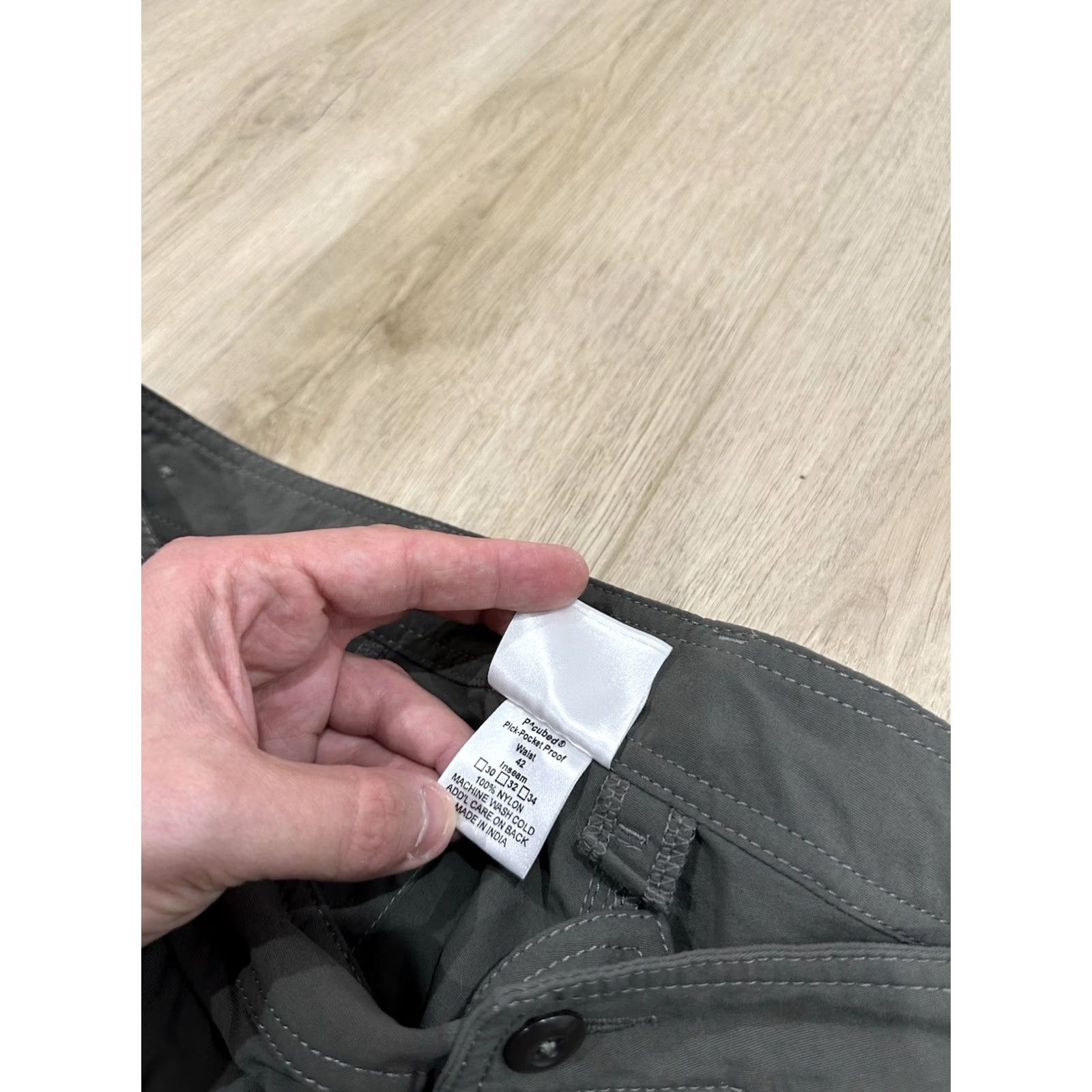 Vintage NWT P^Cubed Cargo Shorts Grey 42 Men Nylon Front Pockets Flat Front Casual Travel 11in Inseam Size US 42 / EU 58 - 7 Thumbnail