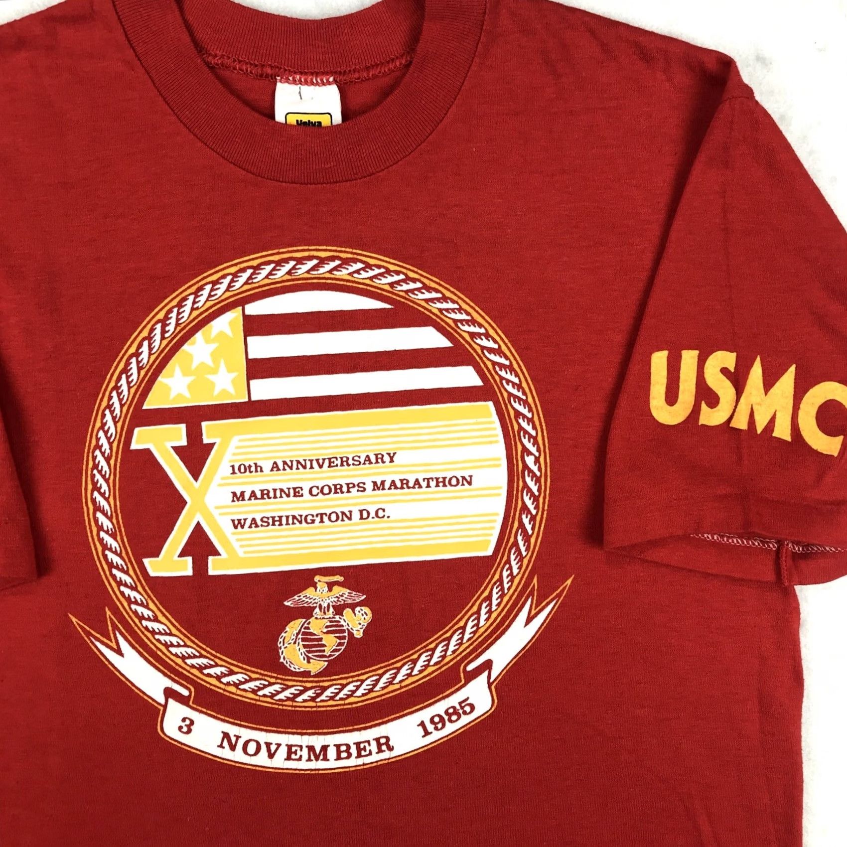 Velva Sheen vtg 1985 USMC UNITED STATES MARINE CORPS MARATHON T-Shirt XS single stitch Men Red 80s 90s USA Patriotic Marine T-Shirt Mens XS Red USMC Marathon Size US XS / EU 42 / 0 - 7 Thumbnail