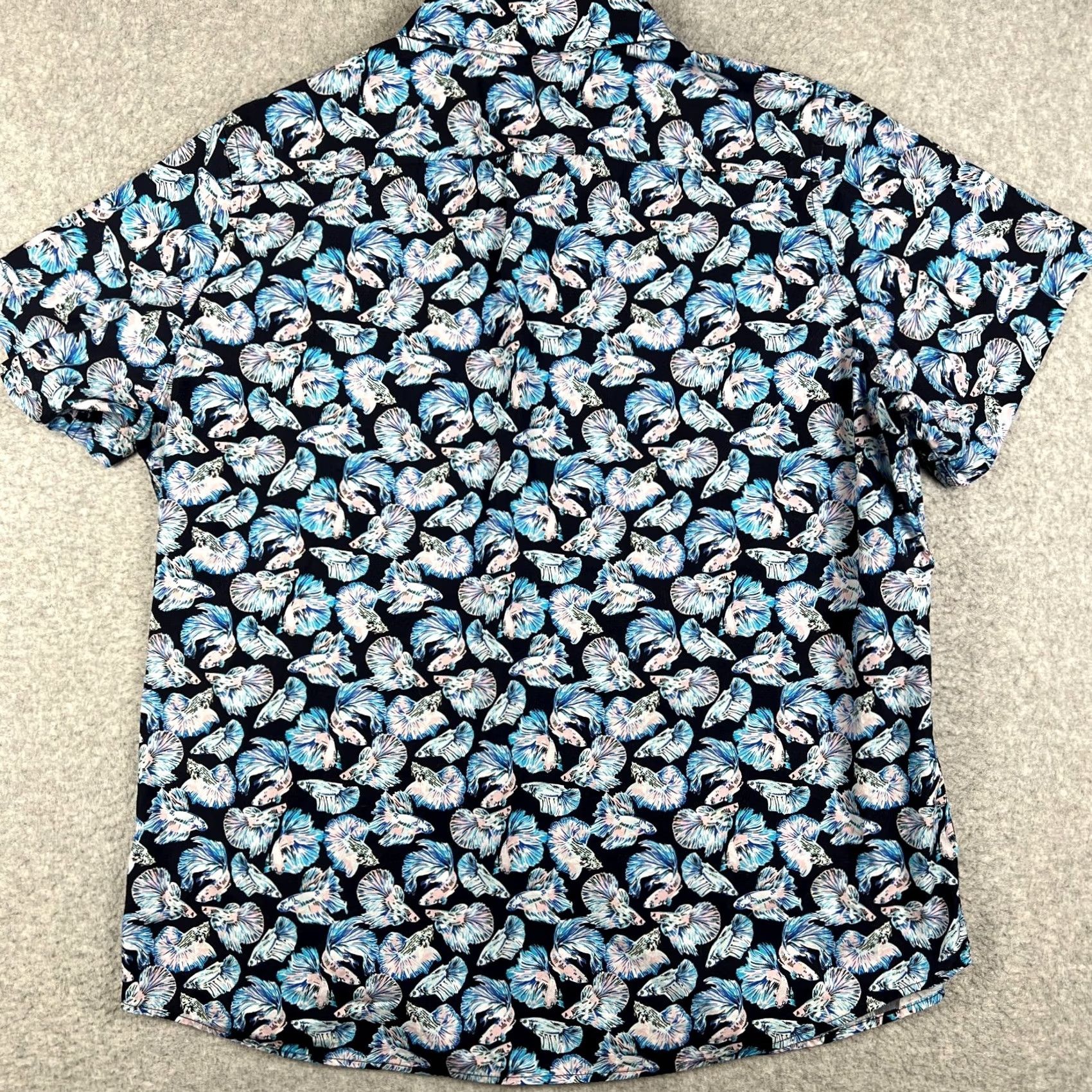 Vintage VINTAGE Kirrin Finch Ray Betta Fish Print Pattern Shirt Womens 18 Androgynous Unisex Button-Up Cotton Blue Short Sleeve Collared Cardigan? Size XXL / US 16-18 / IT 52-54 - 2 Thumbnail