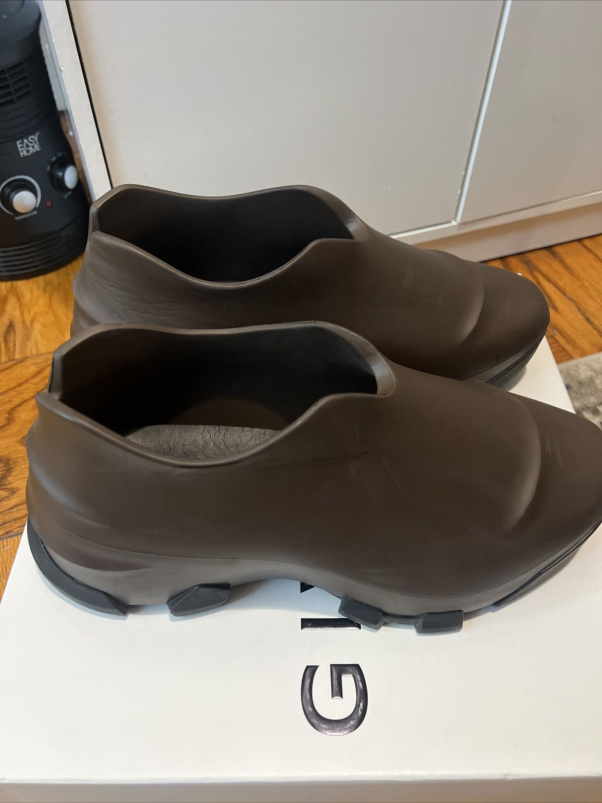 Givenchy GIVENCHY MONUMENTAL MALLOW DARK BROWN MATTE RUBBER SNEAKER Size US 12 / EU 45 - 2 Thumbnail