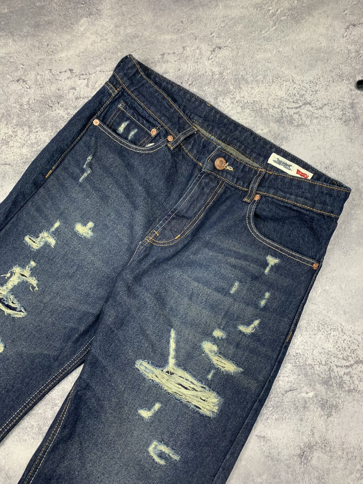 Levi's Levi’s Men’s Distressed Straight Leg Jeans Size 36 Navy Blue Size US 36 / EU 52 - 3 Thumbnail