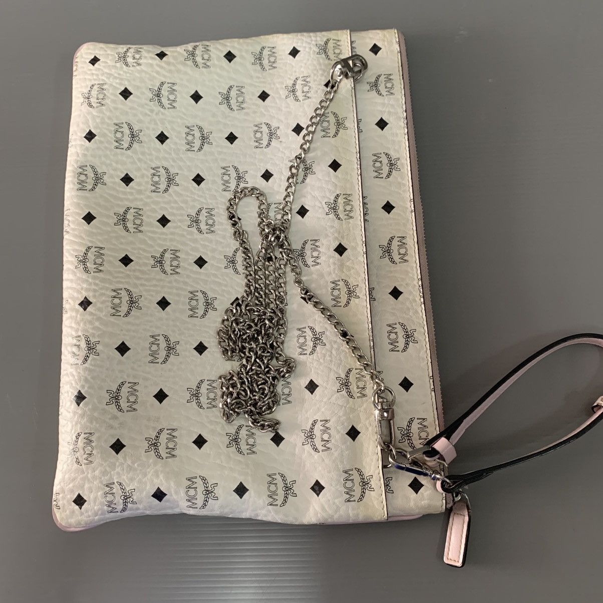 MCM MCM White Clutch Slingbag Size ONE SIZE - 3 Thumbnail