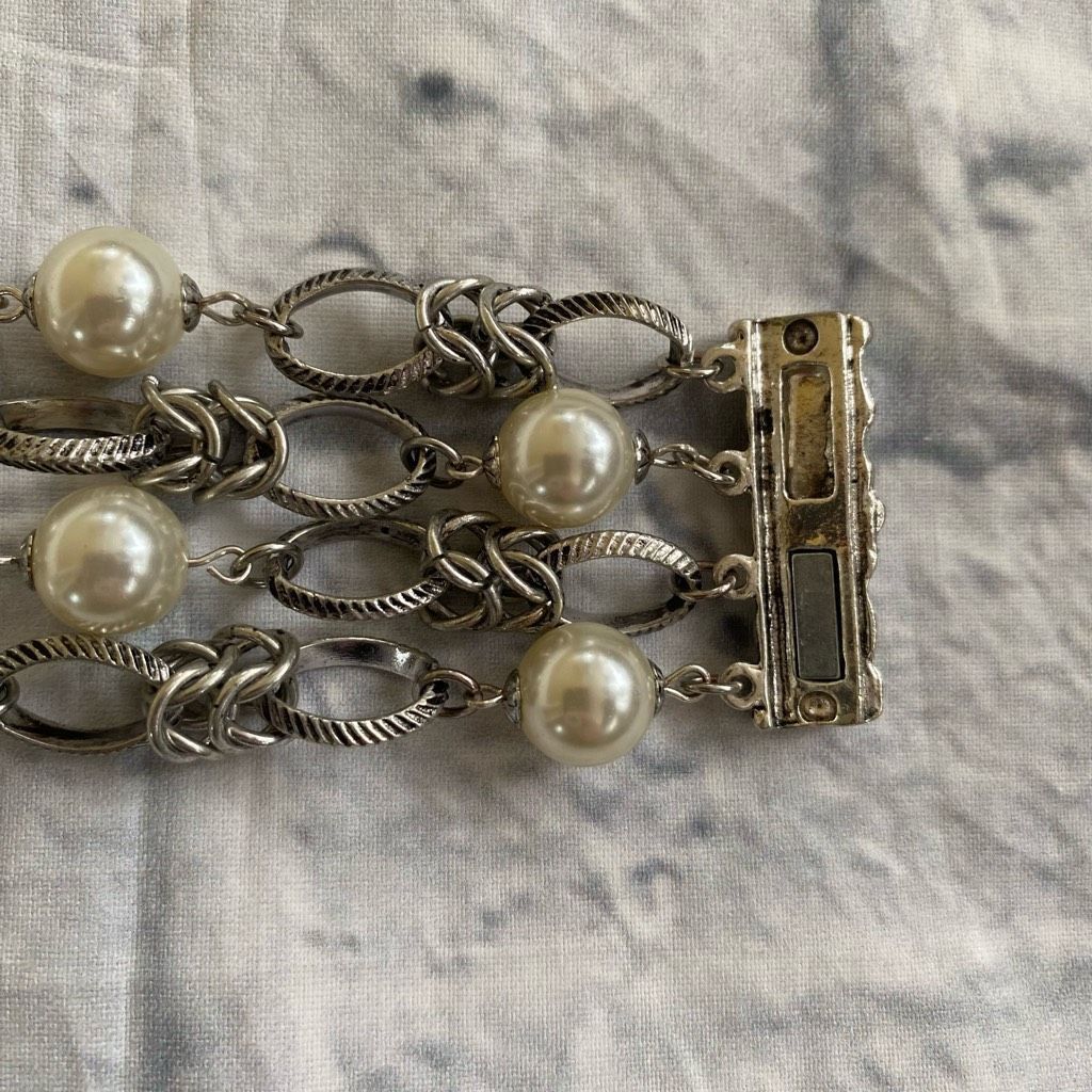 Other Costume jewelry 3 metal loop strand and faux pearl bracelet Size ONE SIZE - 4 Thumbnail