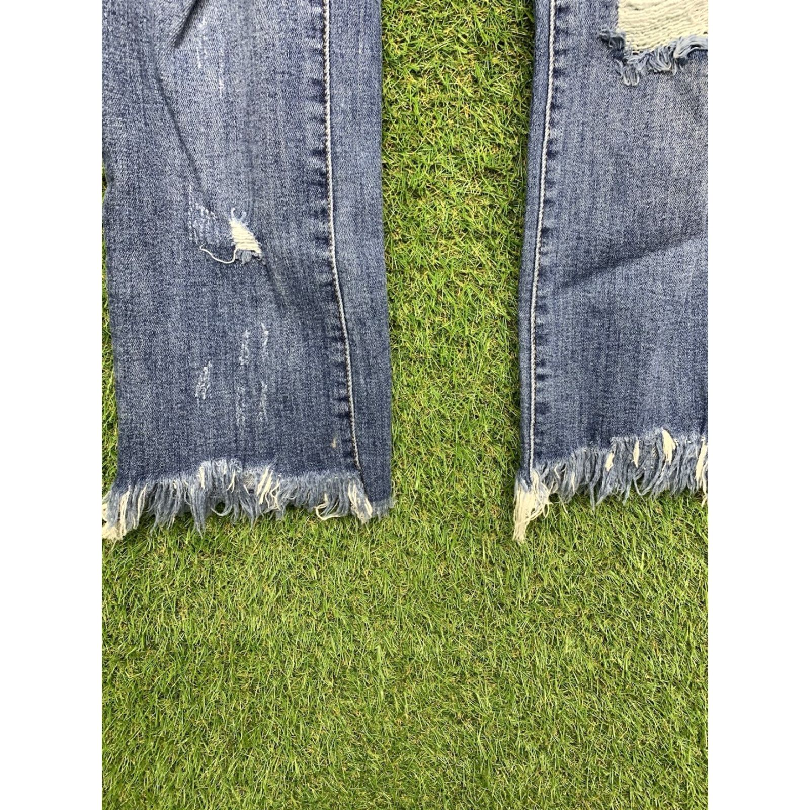 Vintage Risen Jeans Women's 7 Distressed Flare High Rise Blue Denim Casual Stretch Size 28" / US 6 / IT 42 - 3 Thumbnail