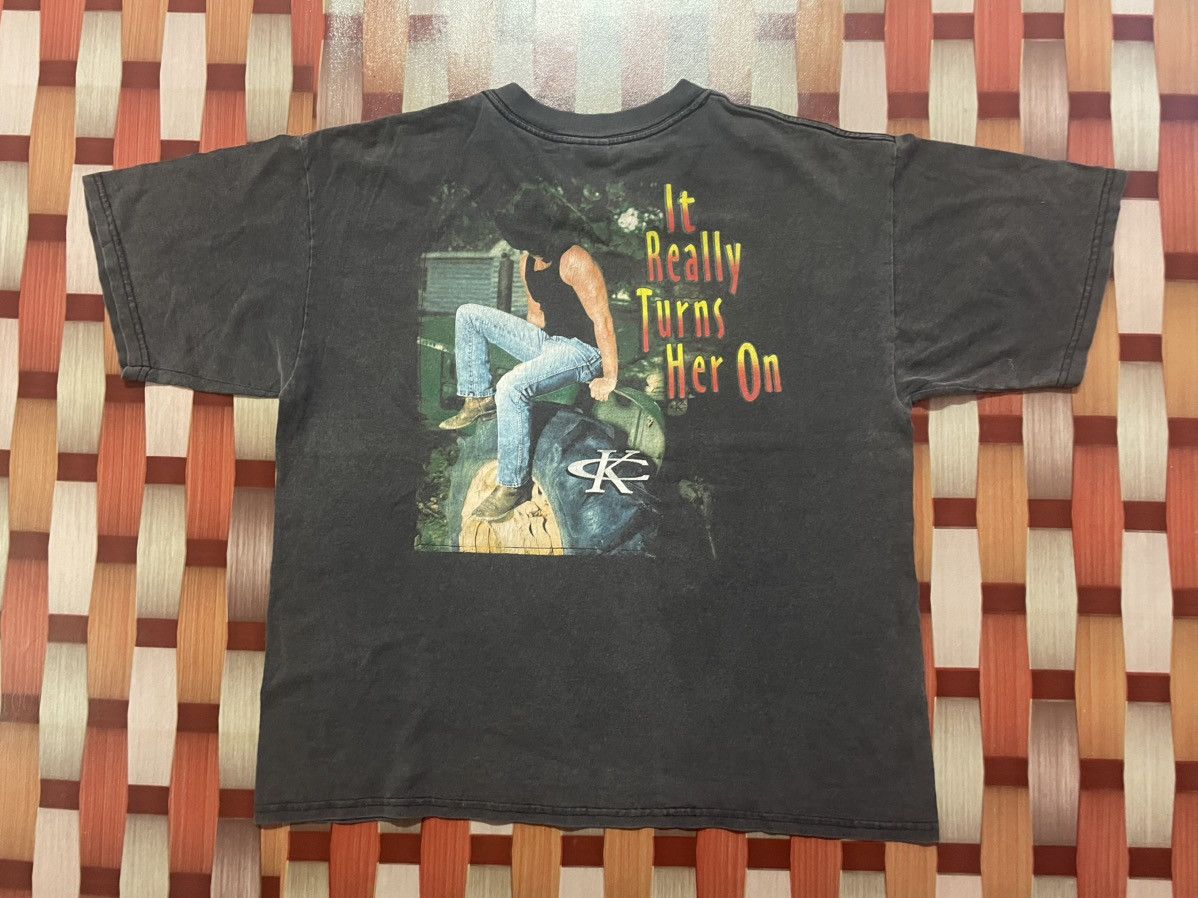 Band Tees Vtg Y2k Kenny Chesney Tshirt Country Genre Size US L / EU 52-54 / 3 - 2 Thumbnail