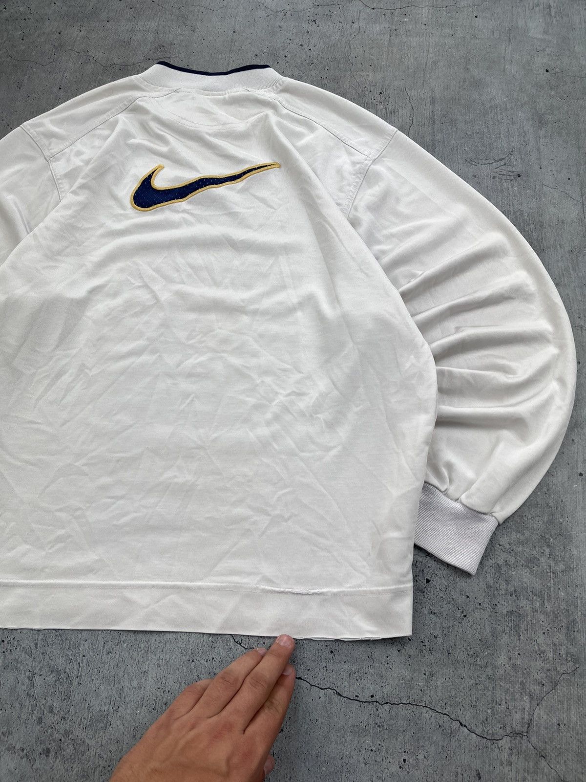 Nike Nike Vintage Sweatshirt Big Central Logo Japanese Y2K Size US M / EU 48-50 / 2 - 11 Thumbnail