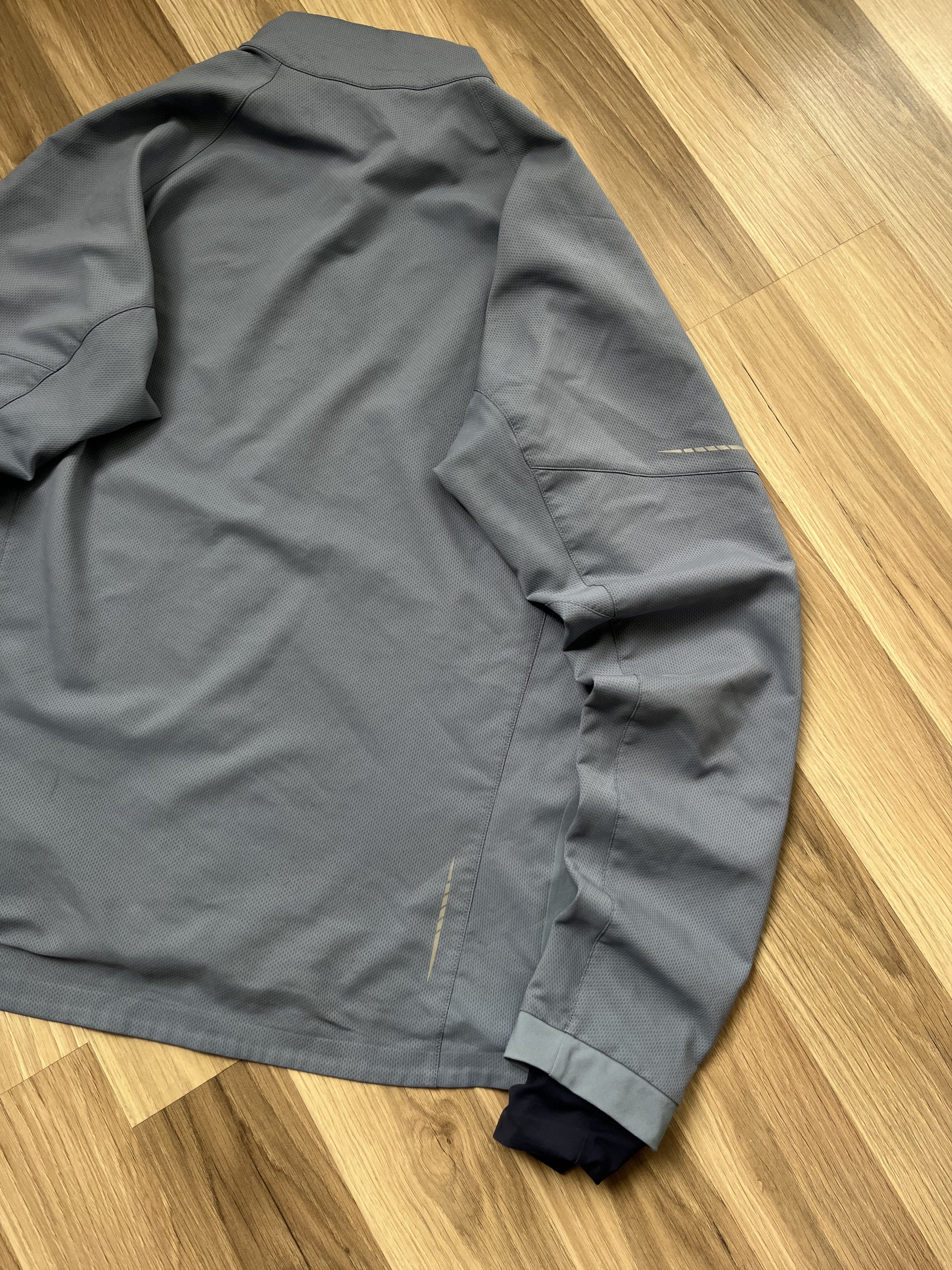 Arc'teryx Vintage Arc’teryx Light Jacket Reflective Size US M / EU 48-50 / 2 - 12 Thumbnail