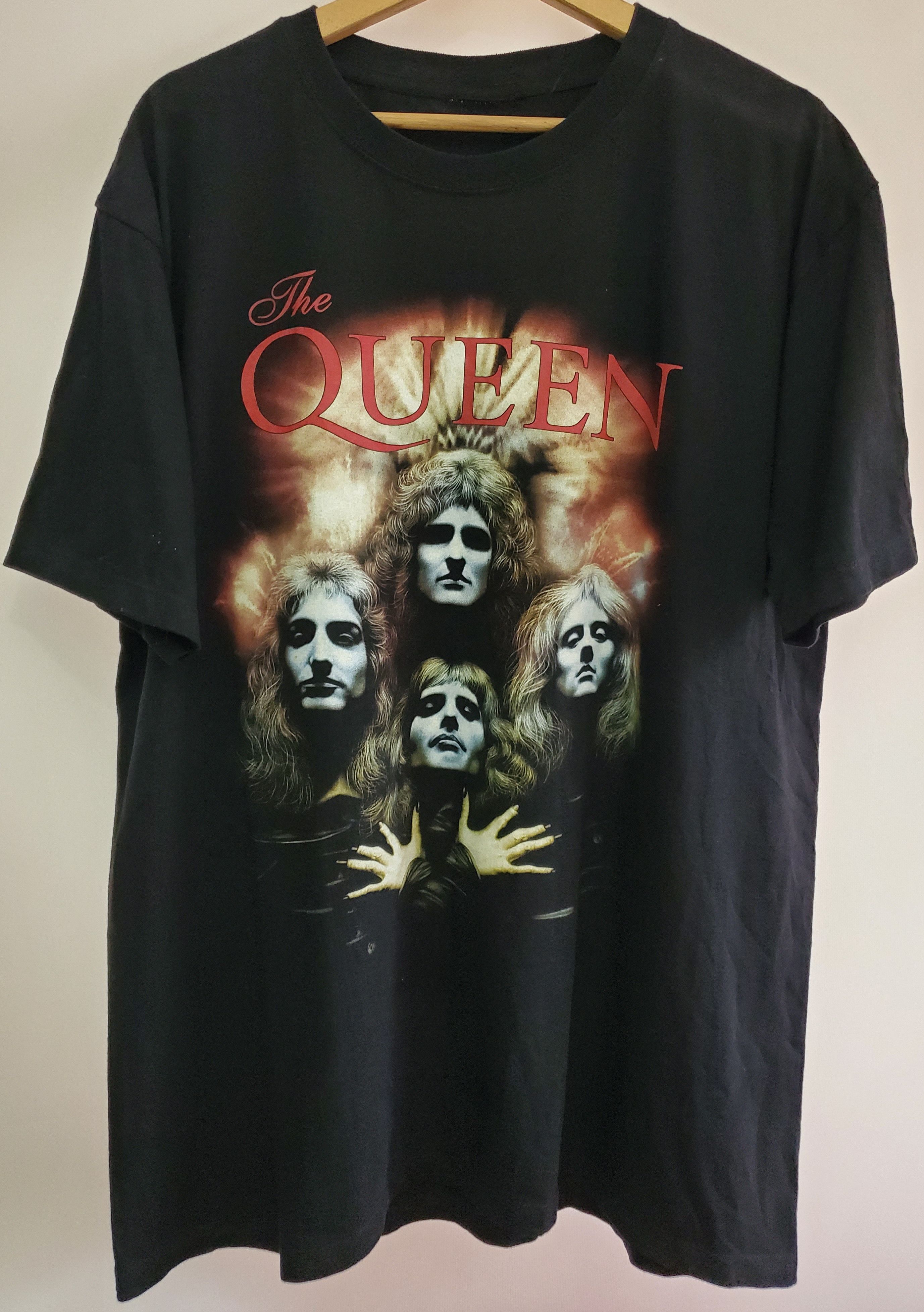 Band Tees × Vintage Vintage The Queen Tshirt size XXL Size US XXL / EU 58 / 5 - 1 Thumbnail