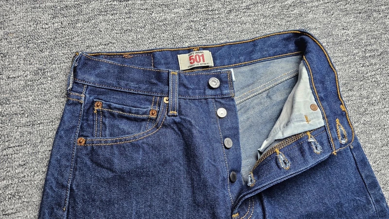 Levi's Levi's 501 Original Fit Dark Wash Jeans W28 L32 Button Fly Size US 28 / EU 44 - 5 Thumbnail
