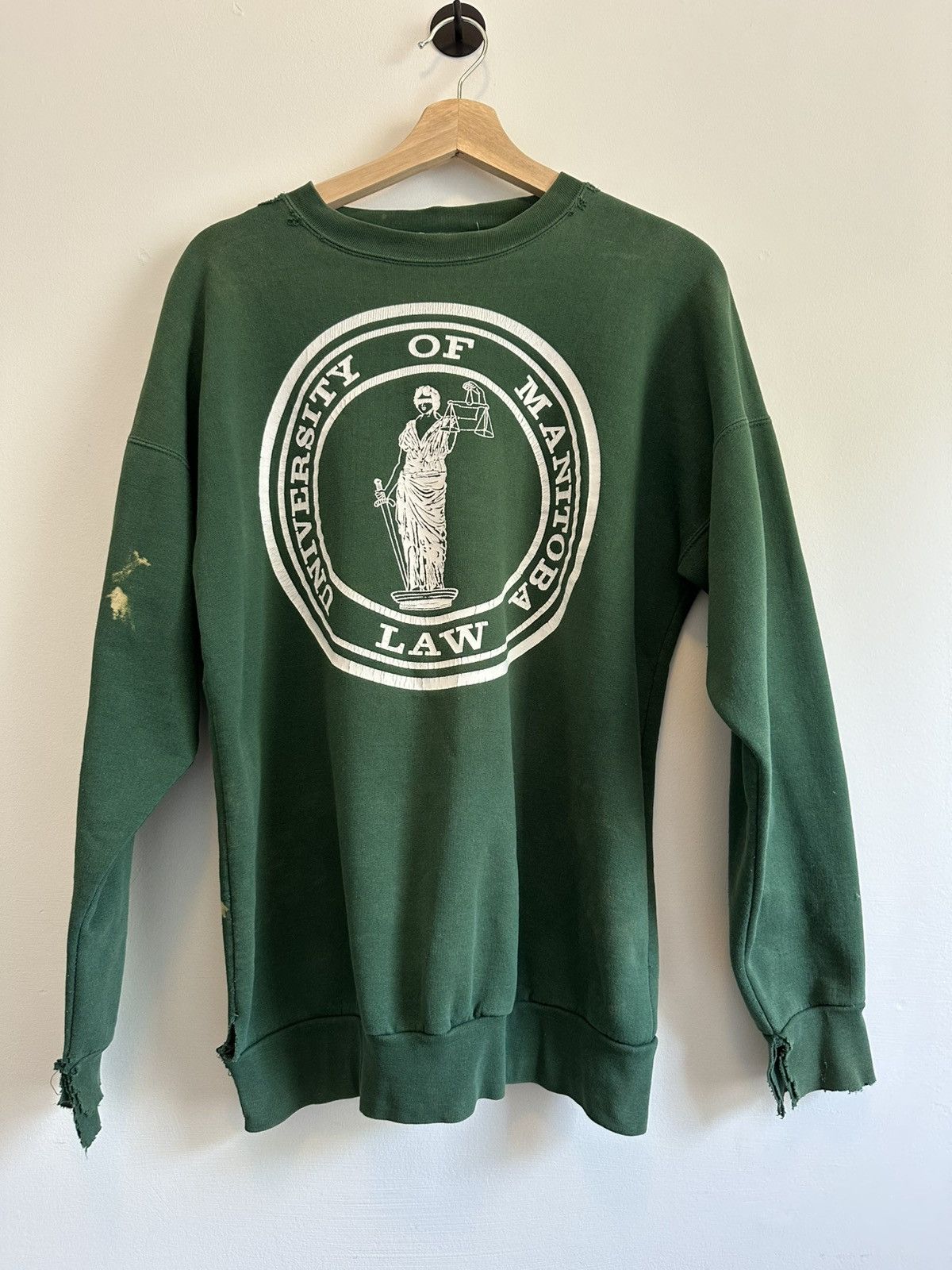 Other Vintage University of Manitoba Law Crewneck Sweatshirt Size US M / EU 48-50 / 2 - 1 Thumbnail