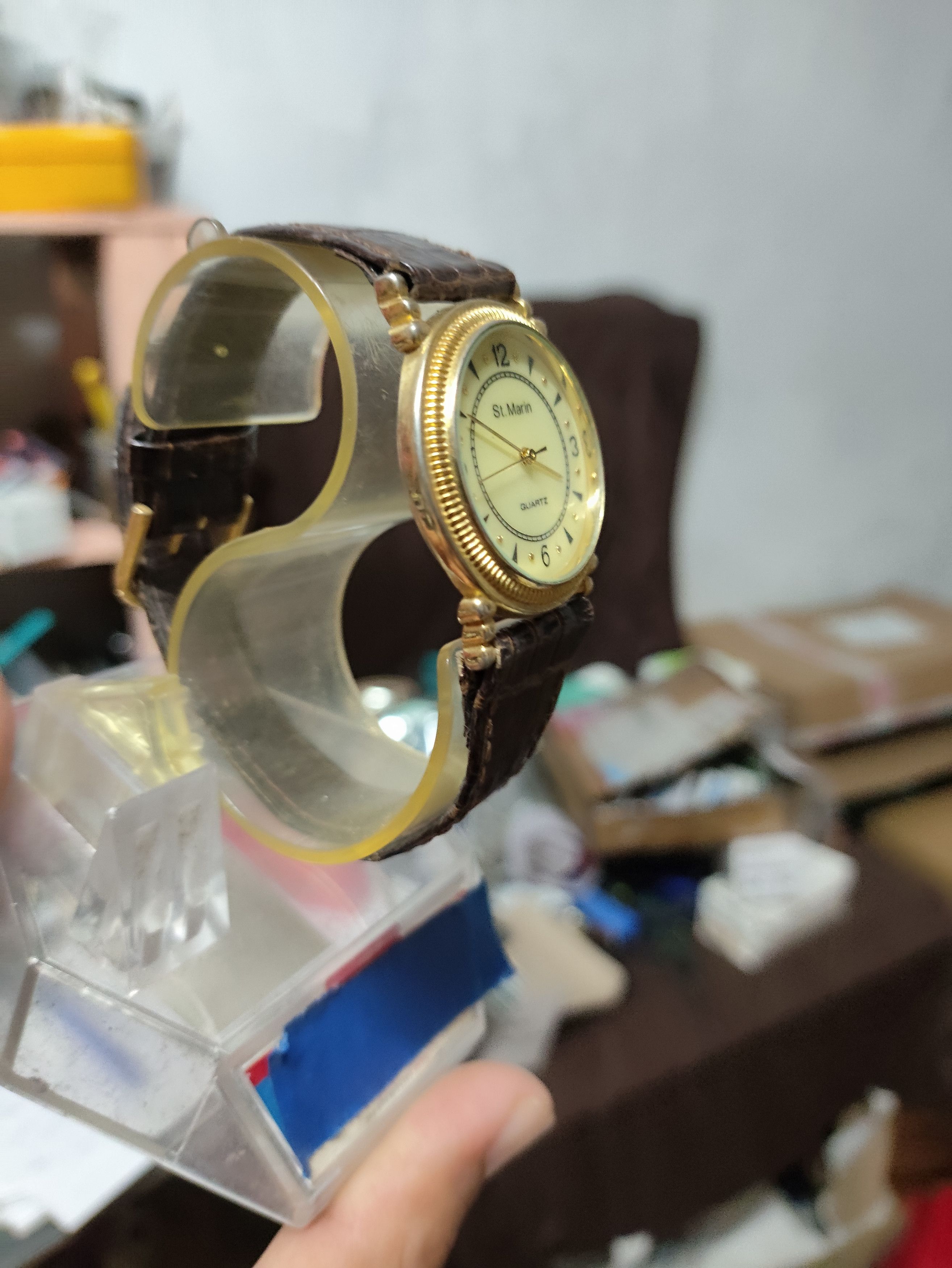 Vintage VINTAGE ST.MARIN QUARTZ WATCH (90s Retro & Simple Design) Size ONE SIZE - 14 Thumbnail