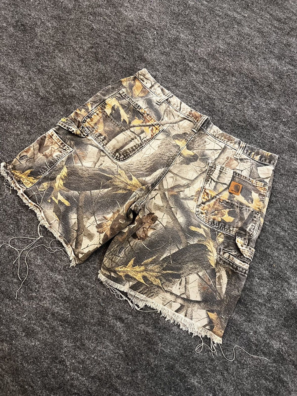 Carhartt Vintage Carhartt realtree camo short Size US 38 / EU 54 - 1 Thumbnail
