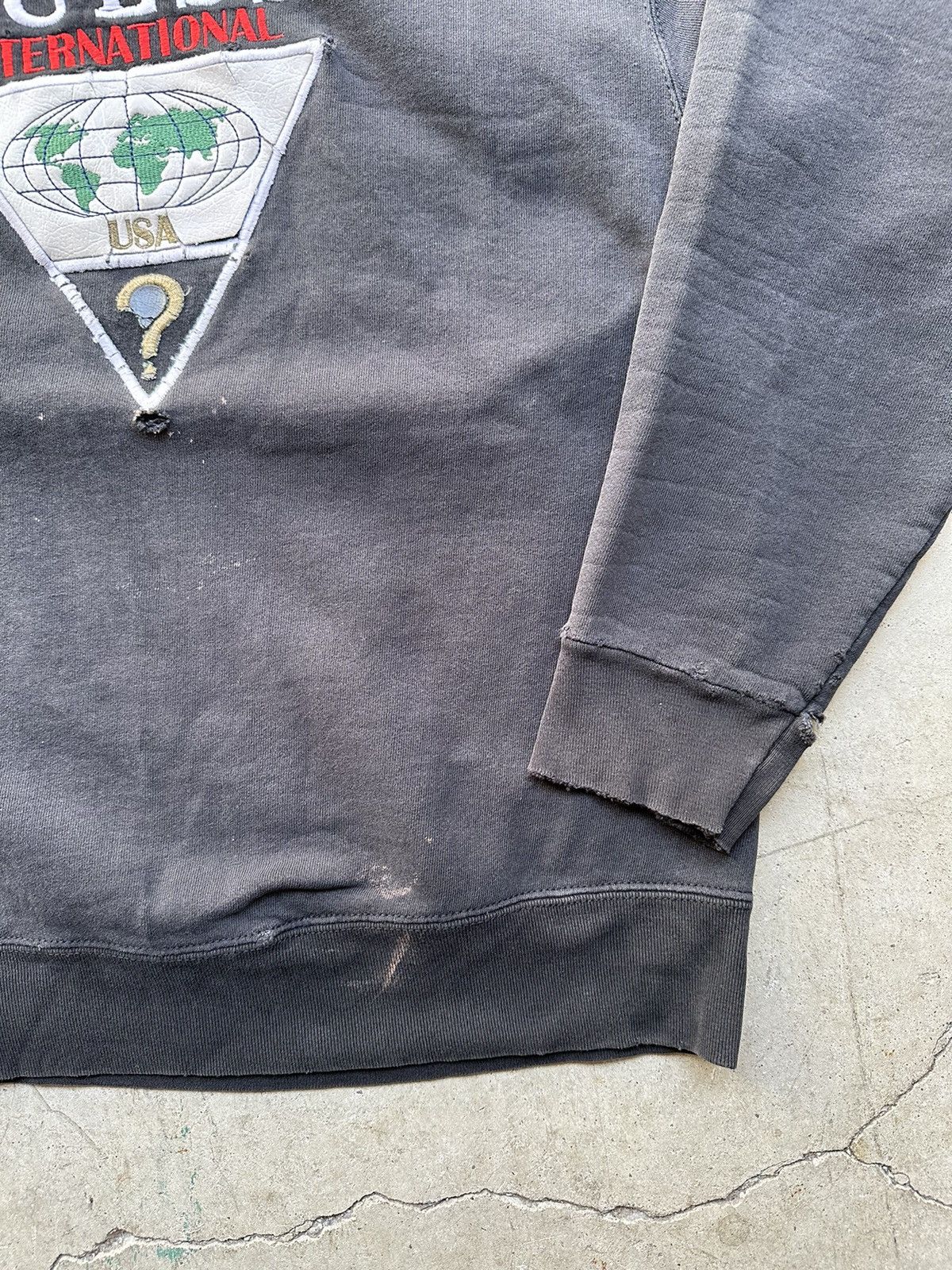 Guess Vintage Y2K Black Guess crewneck Size US XL / EU 56 / 4 - 2 Thumbnail