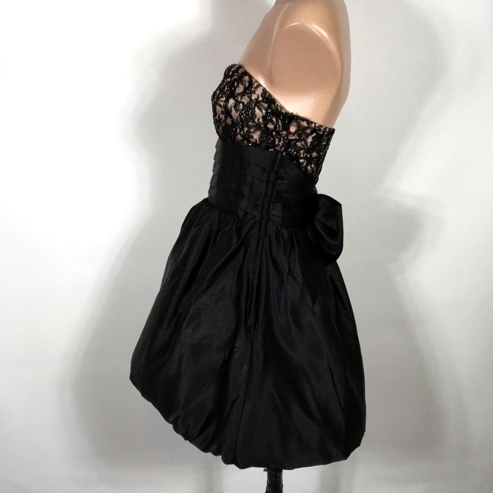 Betsey Johnson VTG Betsey Johnson Evening Dress Floral Lace Satin Bow Puff Party Mini A-Line 90s Womens size 4 Black EUC Size S / US 4 / IT 40 - 7 Thumbnail