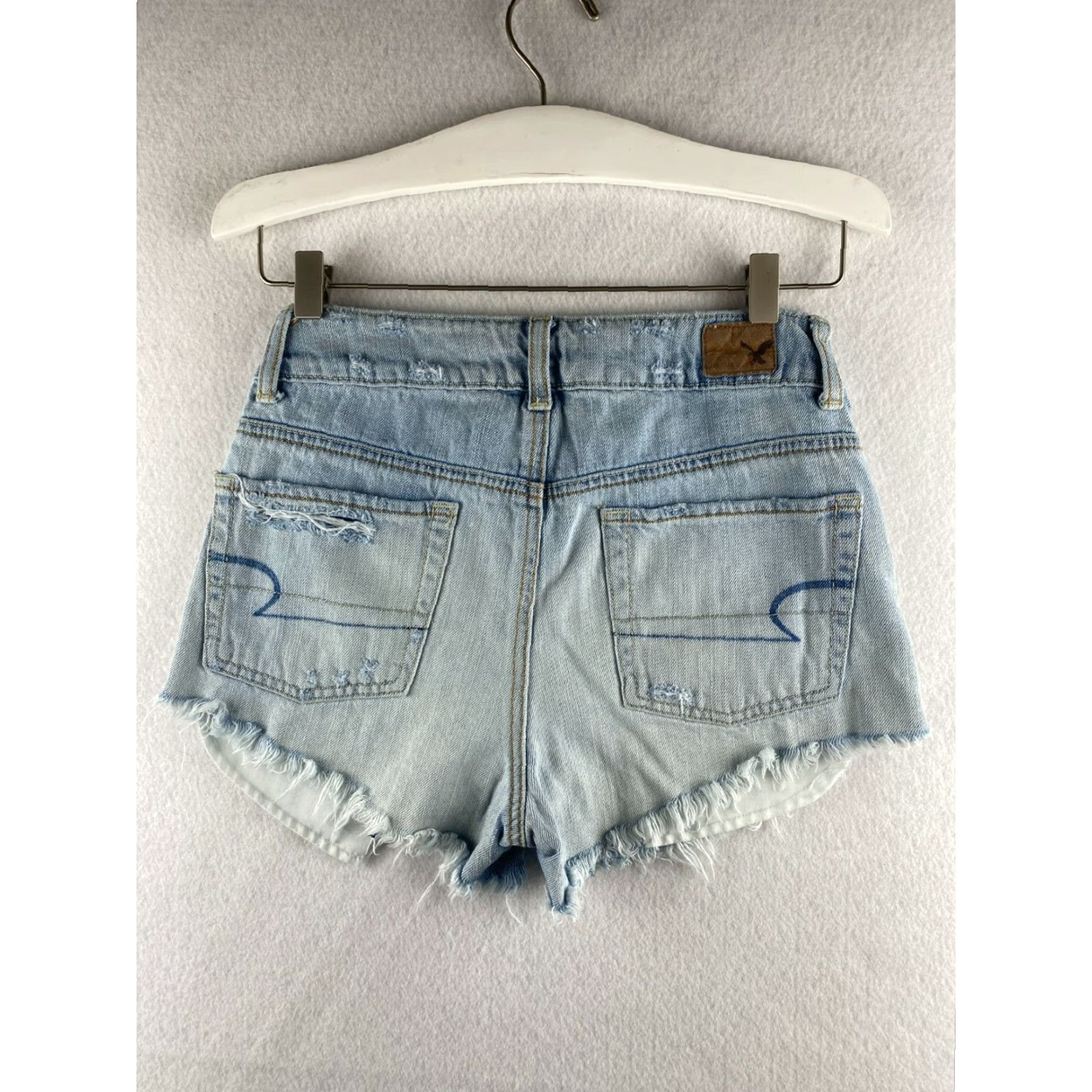 American Eagle Outfitters American Eagle Jeans Shorts Womens 0 Cut Off Fray Distressed Denim Size 25" / US 0 / IT 36 - 7 Thumbnail