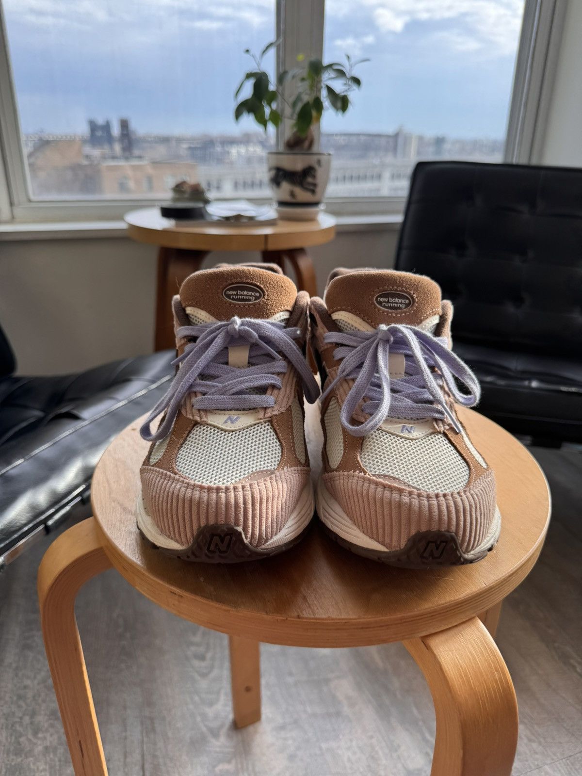 New Balance Ssense x New balance Brown Corduroy Sneakers Size US 10.5 / EU 43-44 - 2 Thumbnail