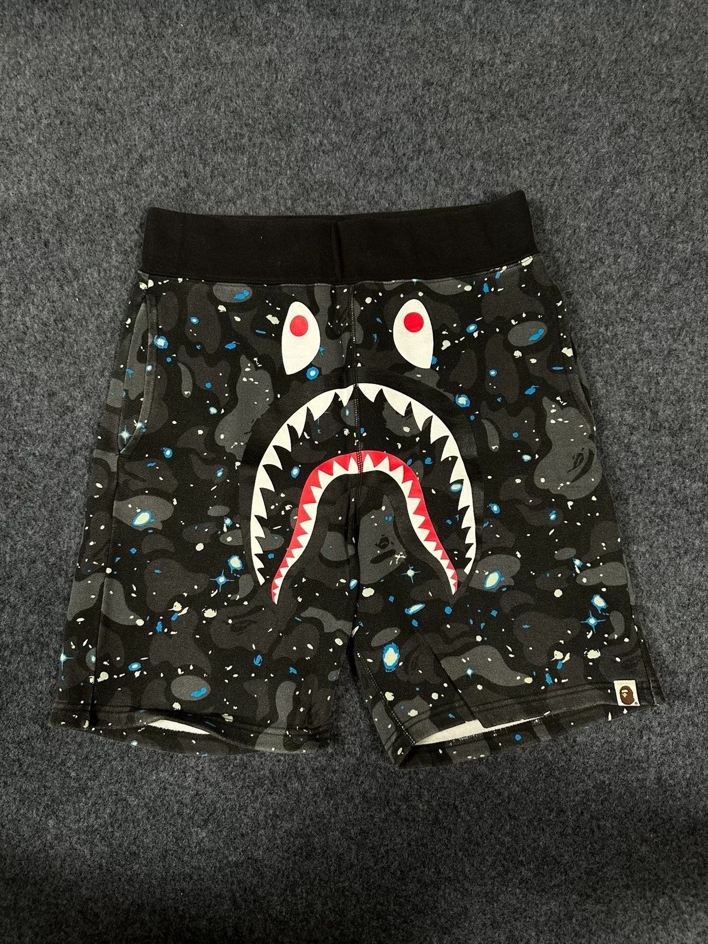 Bape Bape Multi Shark Shorts Designer Size US 32 / EU 48 - 1 Thumbnail