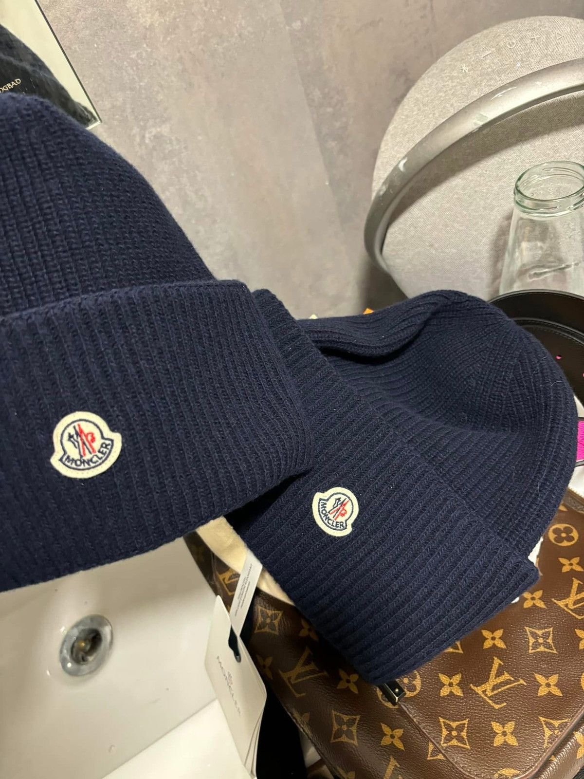 Moncler Brand new with tag Size ONE SIZE - 4 Thumbnail
