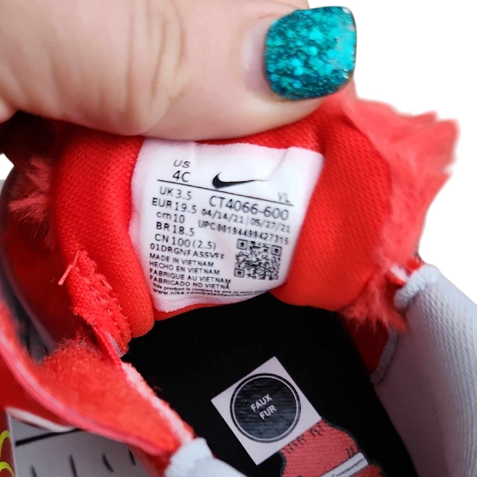 Nike Nike Team Hustle Kids Red Sneakers Size US 4 / IT 34 - 6 Thumbnail