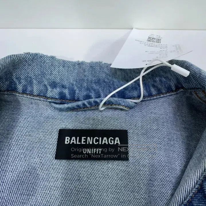 Balenciaga Balenciaga FW21 Logo Oversized Denim Jacket. Size US S / EU 44-46 / 1 - 4 Thumbnail