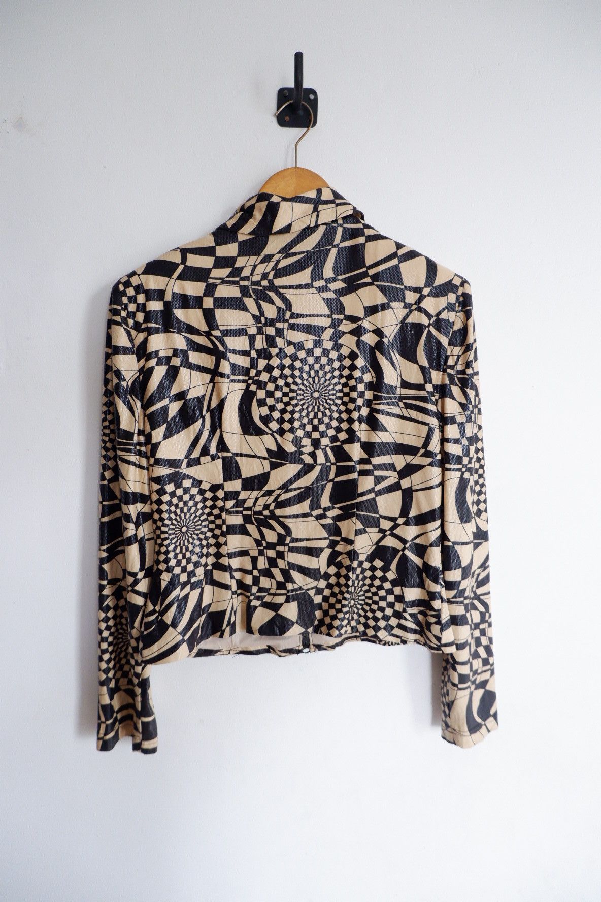 Joseph Ribkoff Y2K Joseph Ribkoff Psychedelic Checkerboard Cropped Top Size S / US 4 / IT 40 - 2 Thumbnail