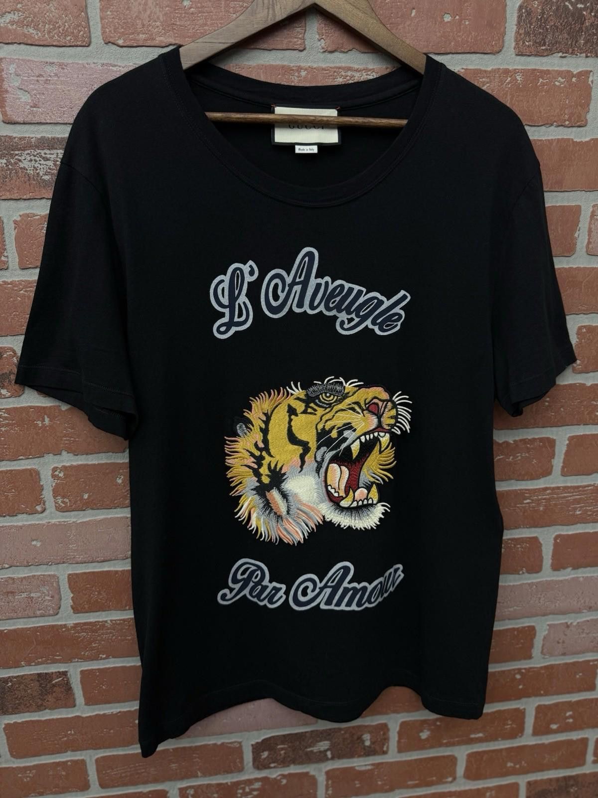 Gucci GUCCI Lion Embroidered T-shirt Size Medium “Tiny Holes” Size US M / EU 48-50 / 2 - 3 Thumbnail