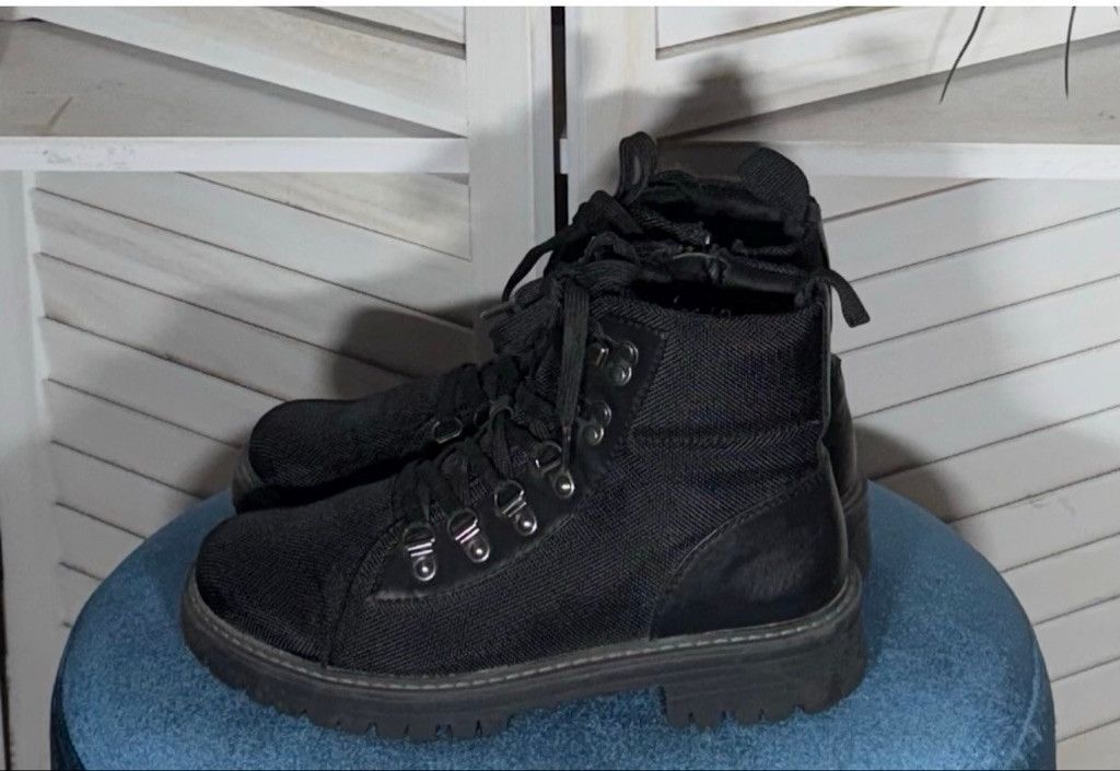 Vintage White Mountain black women’s lace up combat boots sz 7.5 Size US 7.5 / IT 37.5 - 2 Thumbnail