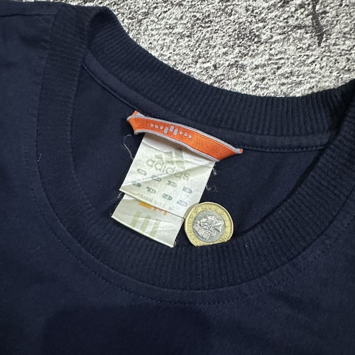 Adidas VINTAGE Y2K ADIDAS TSHIRT Size US L / EU 52-54 / 3 - 6 Thumbnail