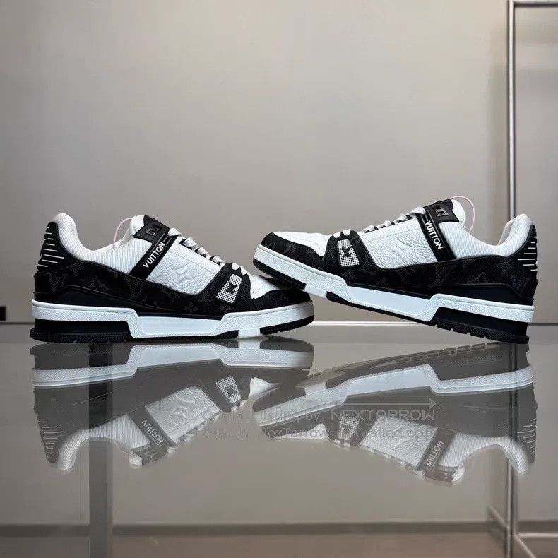 Louis Vuitton Louis Vuitton Trainer Black and White Cowboy shoes Size US 7 / EU 40 - 6 Thumbnail