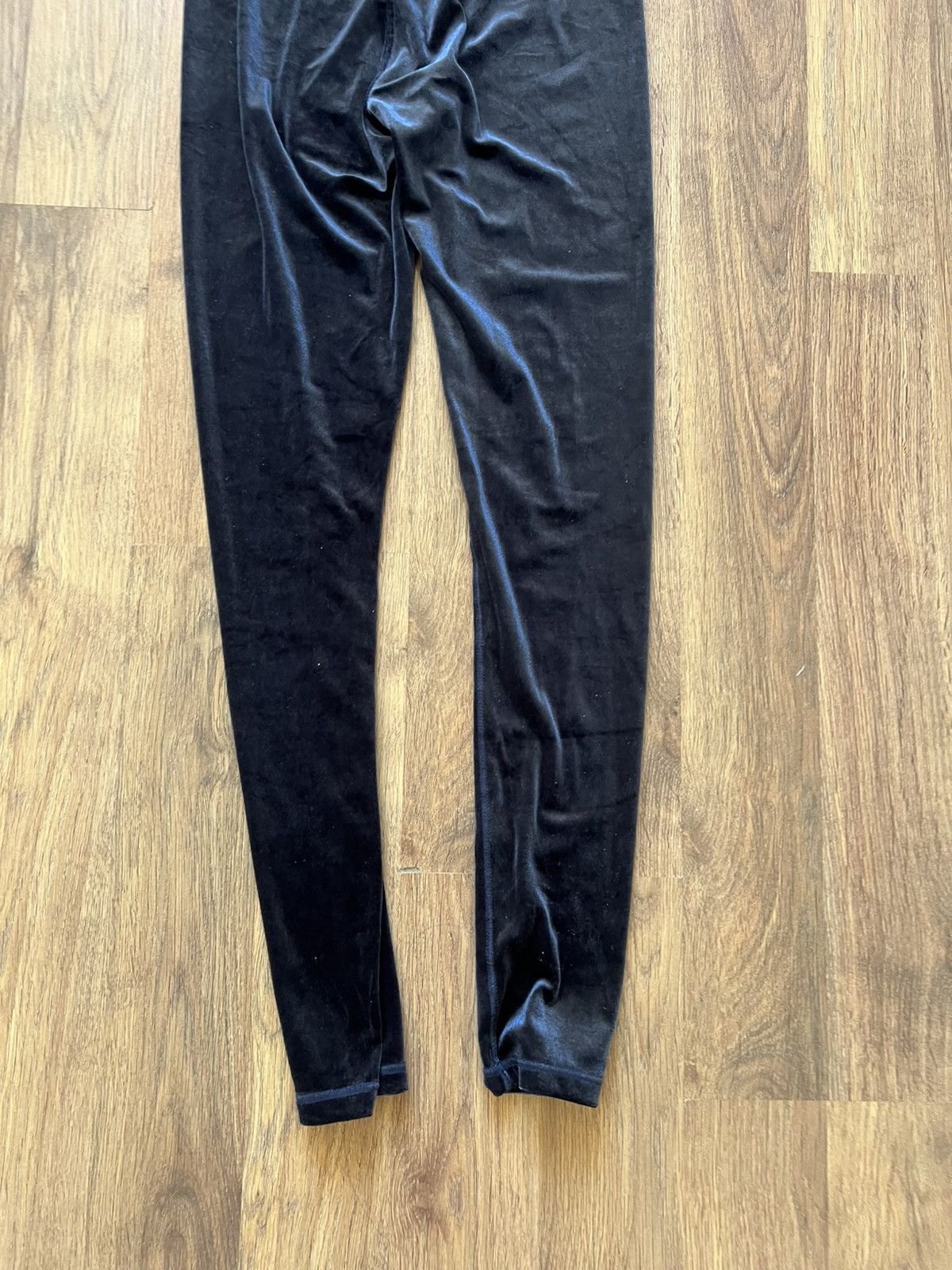 Juicy Couture Juicy Couture Velour Pants (Black/Gold) Size 29" - 9 Thumbnail